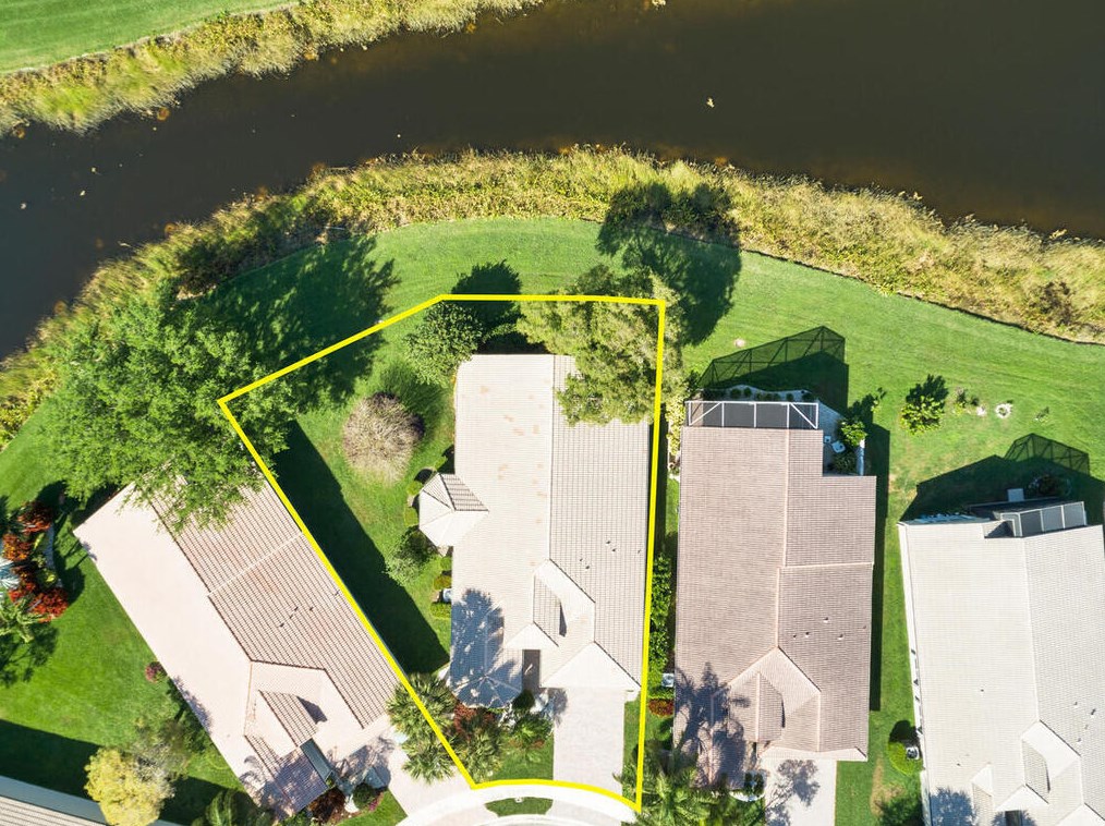 7435 Tonga Ct, Boynton Beach, FL 33437-7186