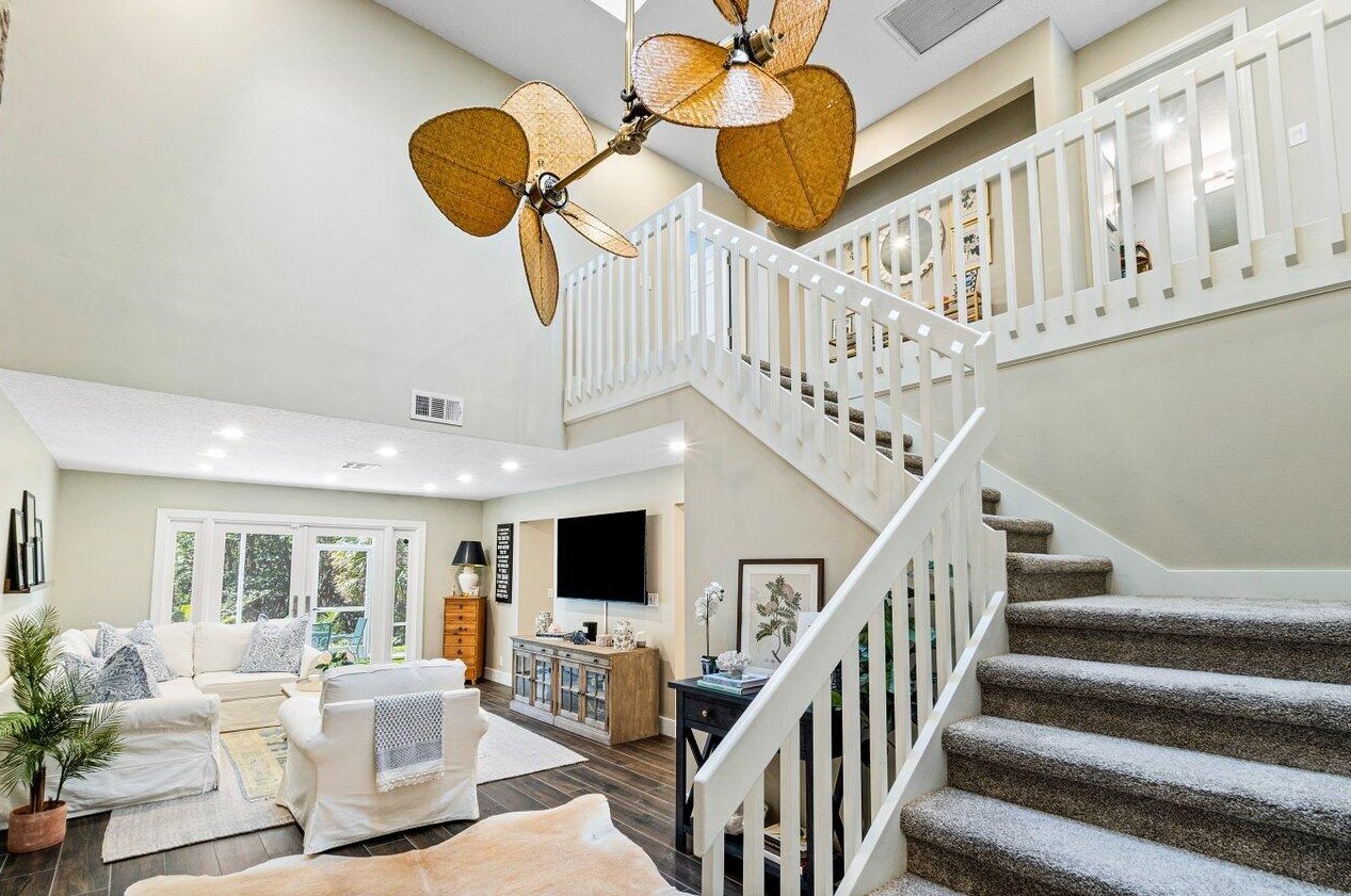 8878 Riverfront Ter, Jupiter FL  33469-1818 exterior