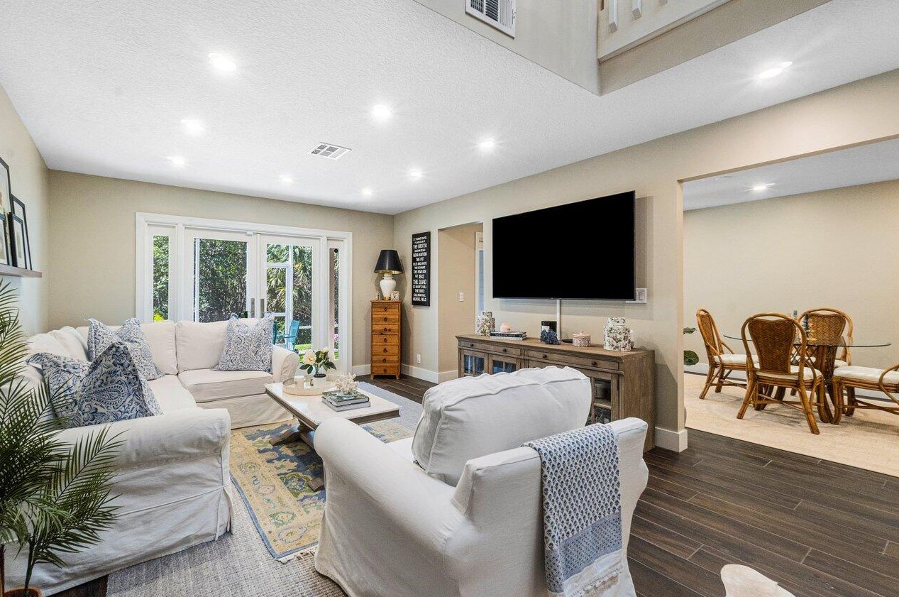 8878 Riverfront Ter, Jupiter FL  33469-1818 exterior