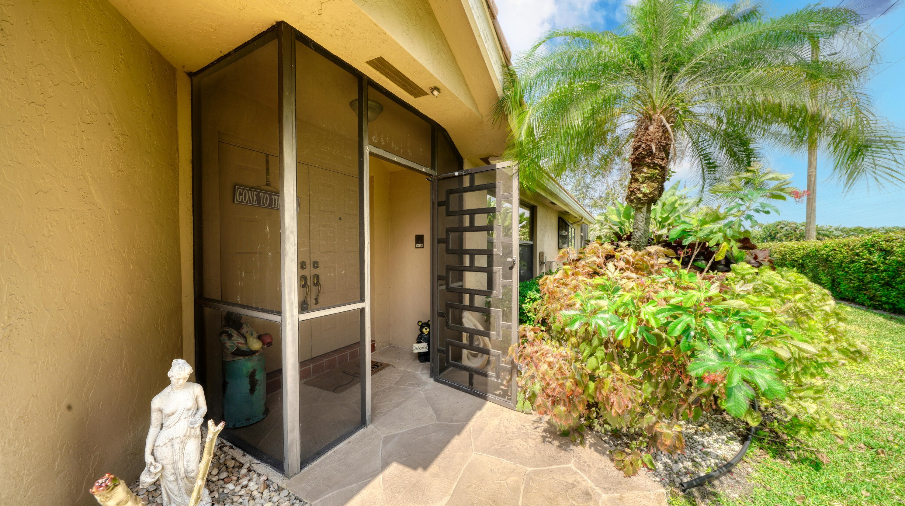11294 Clover Leaf Cir, Boca Raton, FL 33428-1617