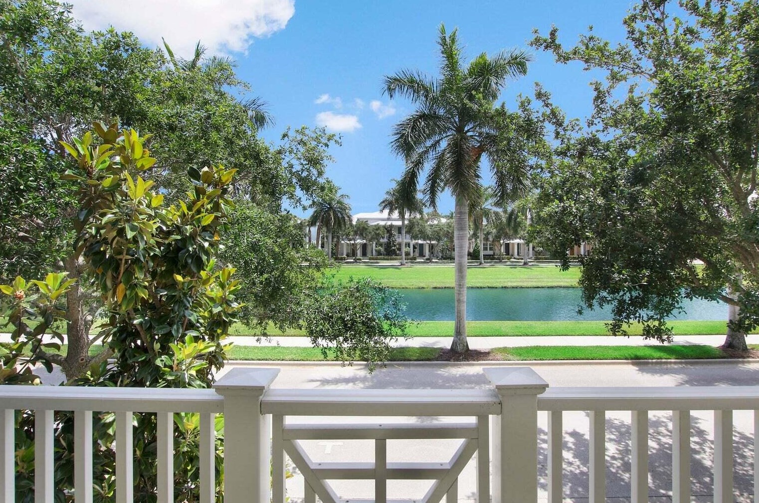 1327 Jeaga Dr, Jupiter FL  33458-8766 exterior