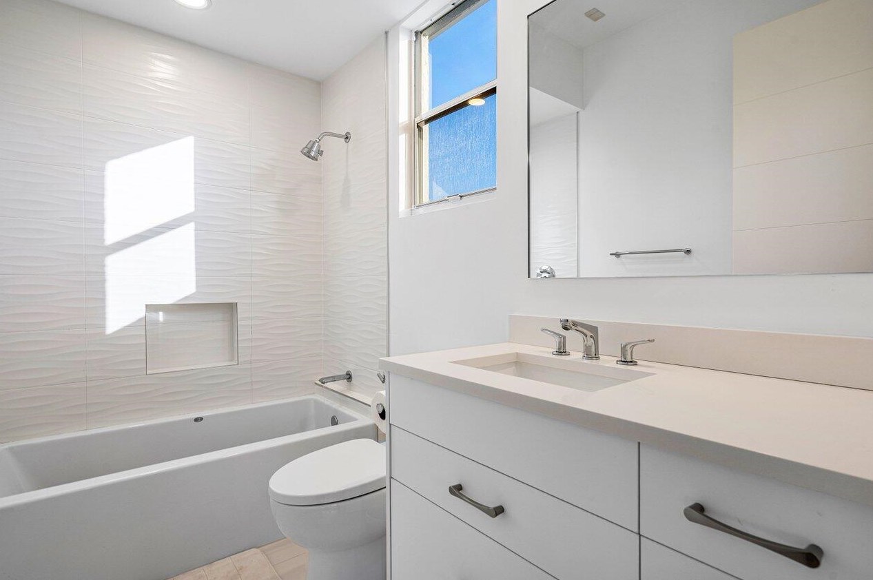 4190 Briarcliff Cir, Boca Raton FL  33496-4067 exterior