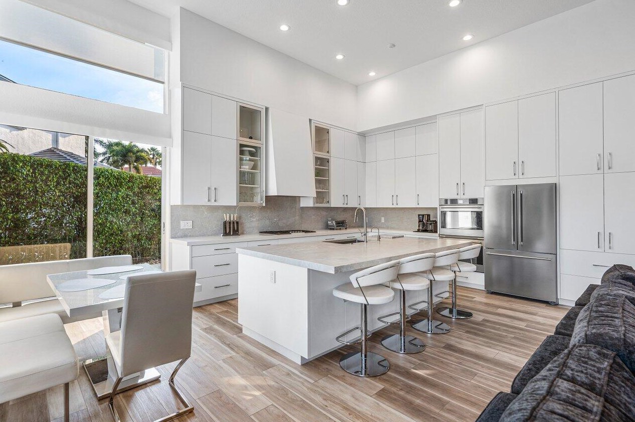 4190 Briarcliff Cir, Boca Raton FL  33496-4067 exterior