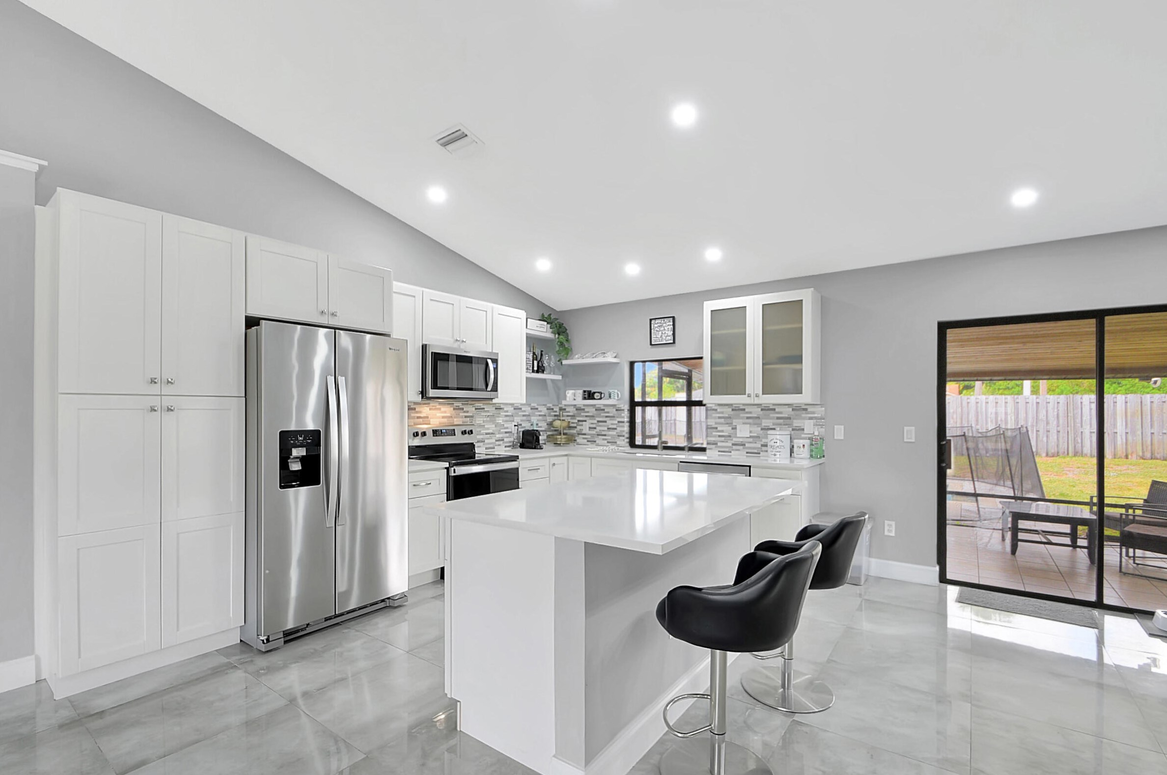 7595 Woodland Creek Ln, Lake Worth FL  33467-6582 exterior