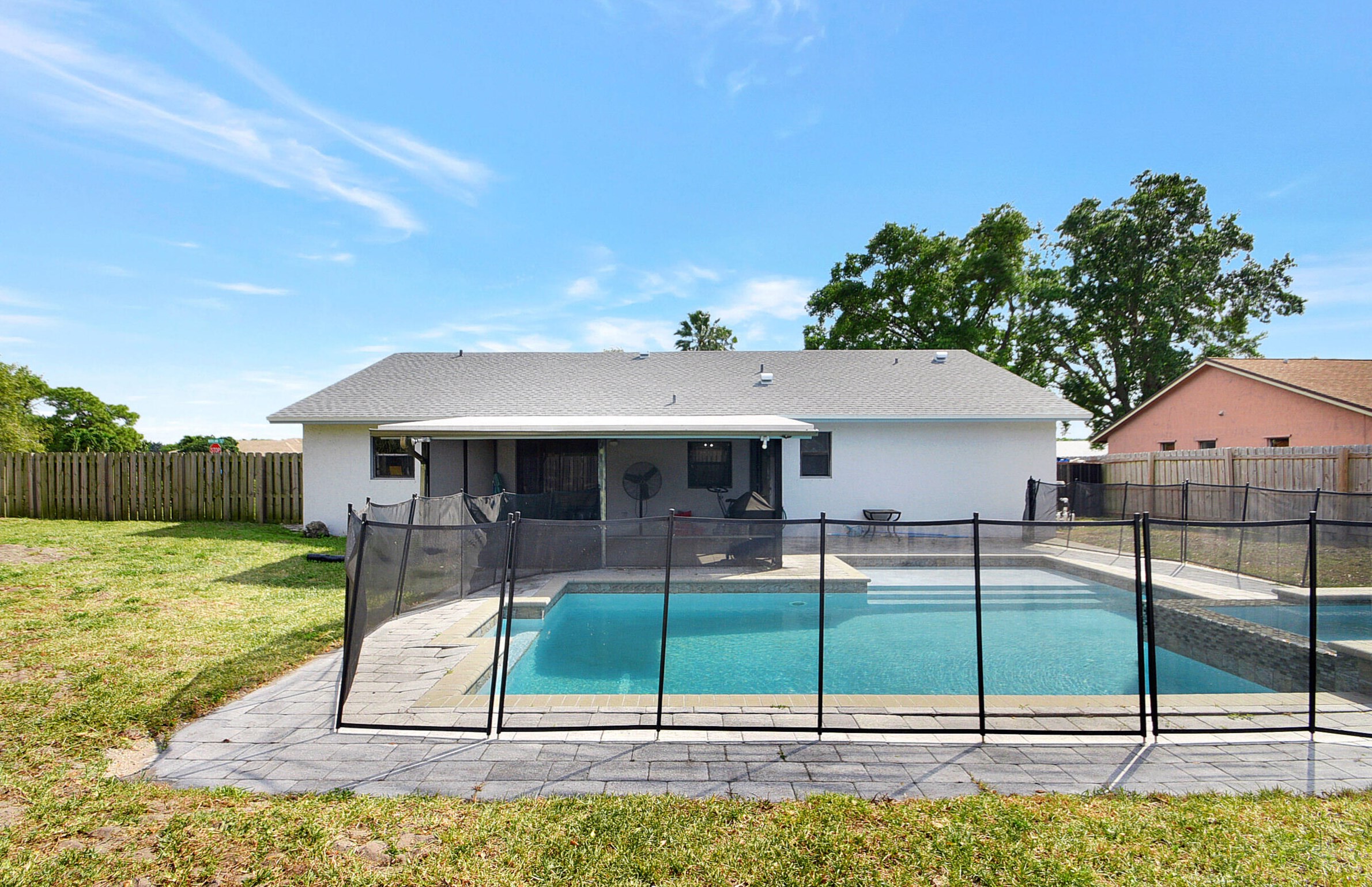 7595 Woodland Creek Ln, Lake Worth FL  33467-6582 exterior