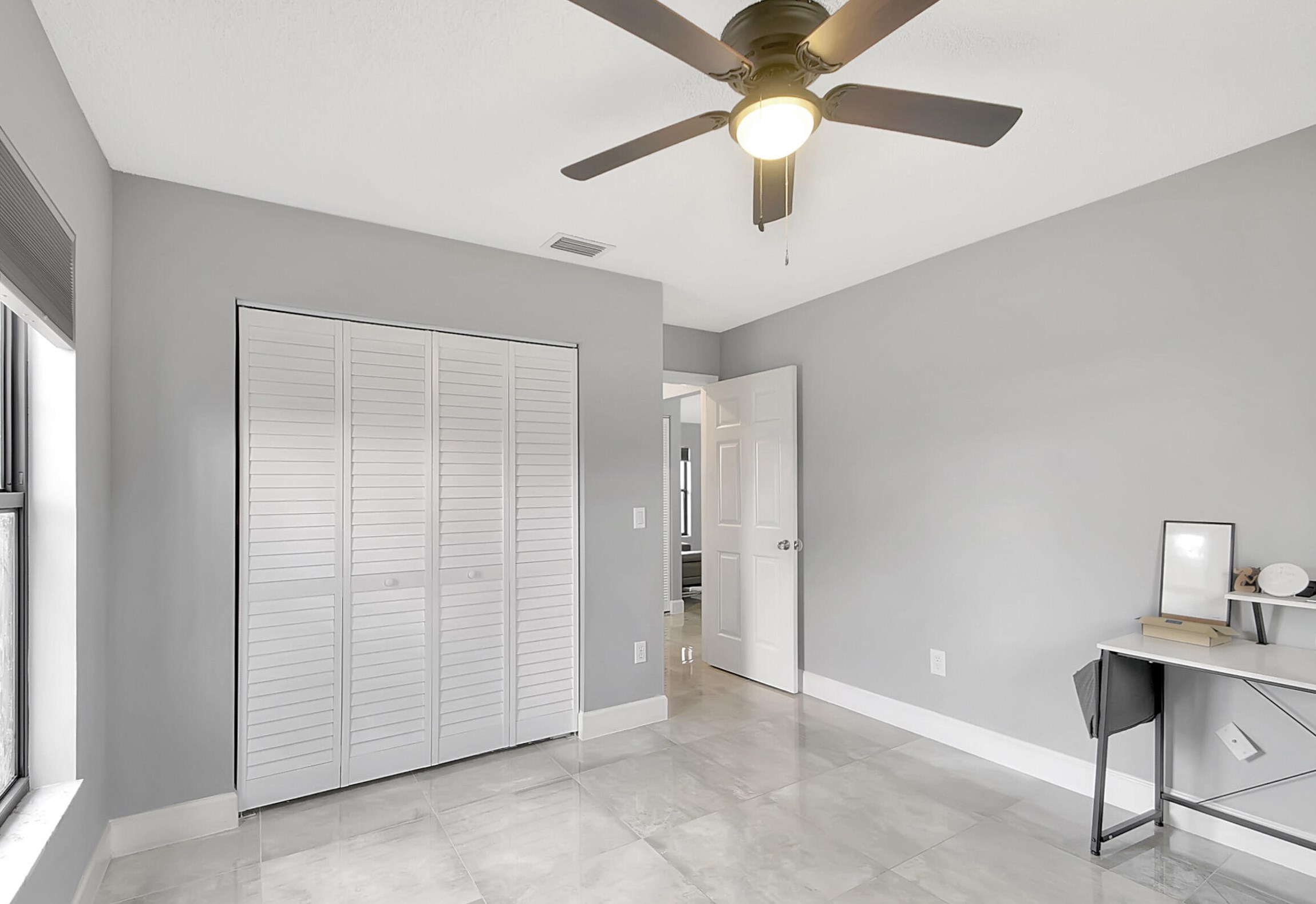 7595 Woodland Creek Ln, Lake Worth FL  33467-6582 exterior