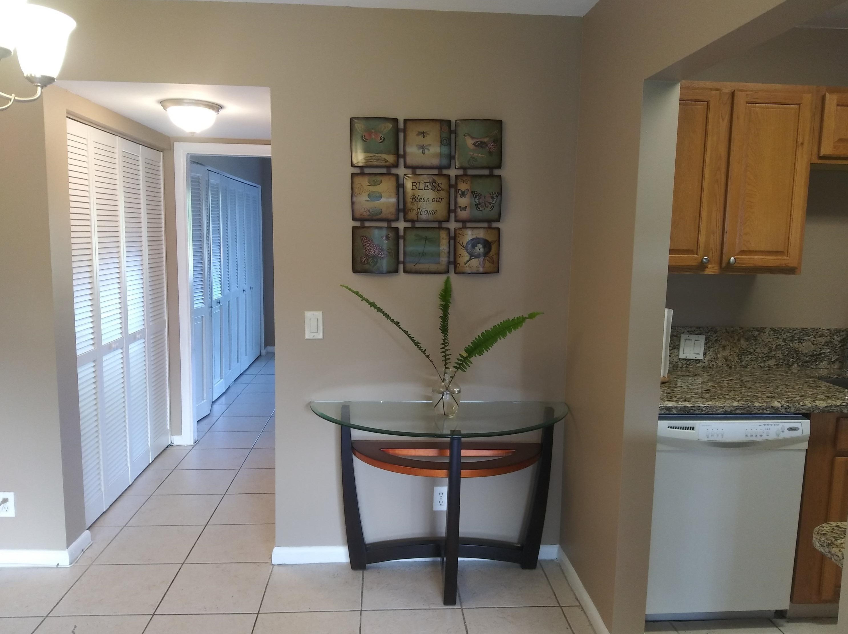 219 Suffolk F, Boca Raton FL  33434-2458 exterior