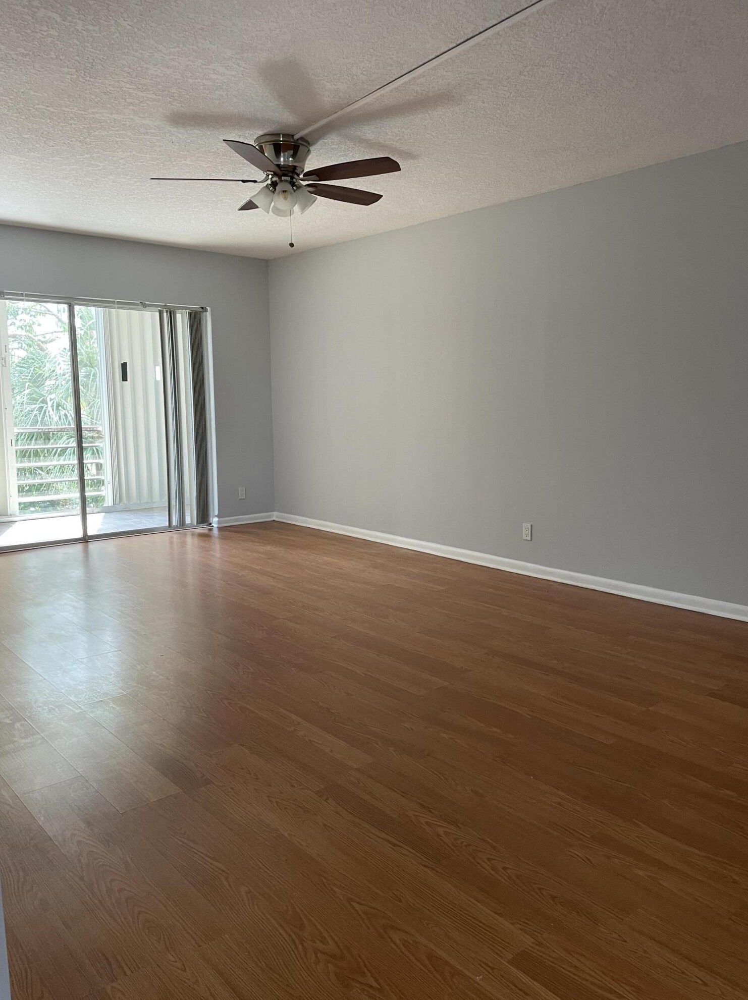 1638 Embassy Dr #305, West Palm Beach, FL 33401