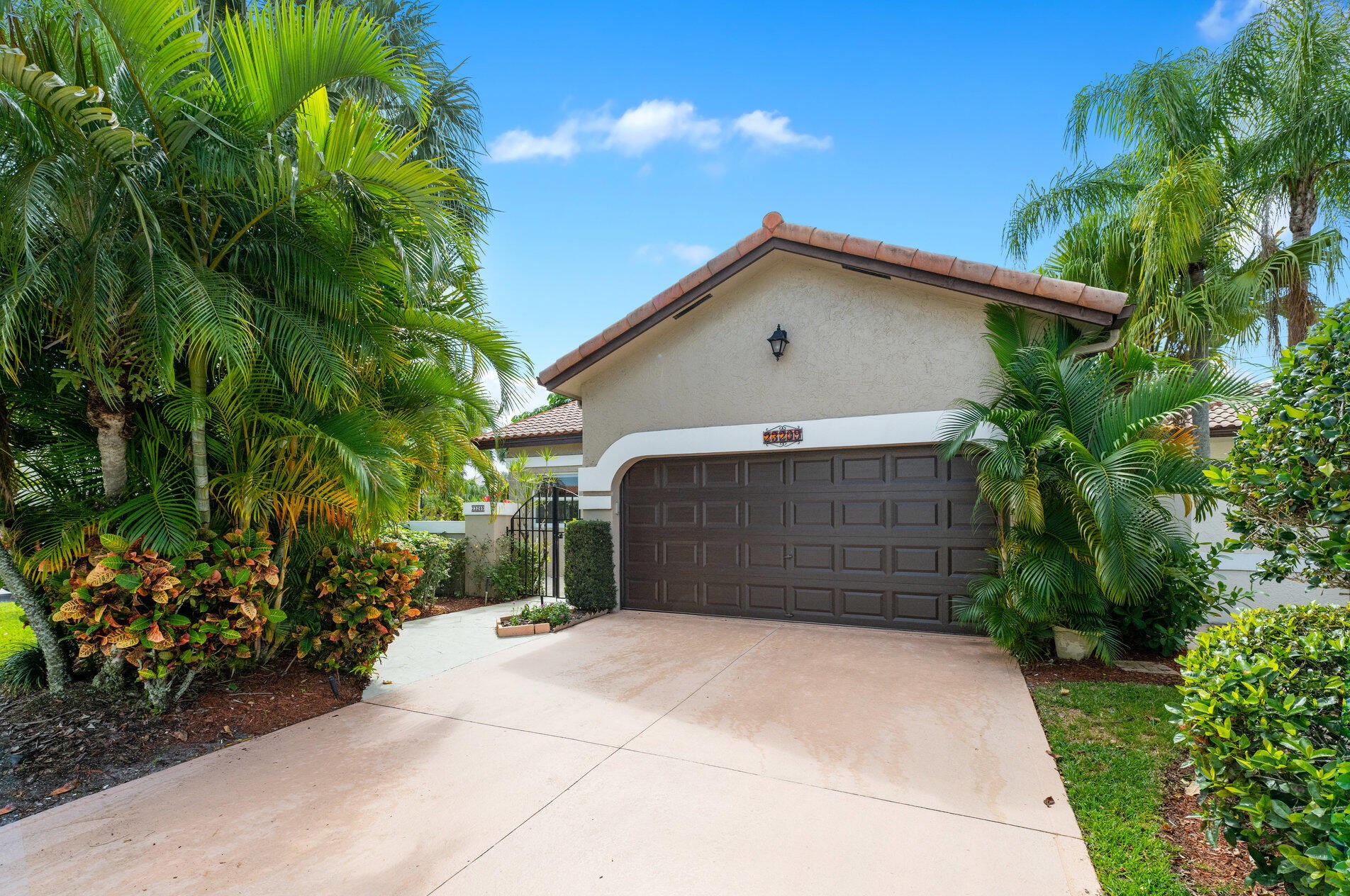 23209 Via Stel, Boca Raton, FL 33433-3935