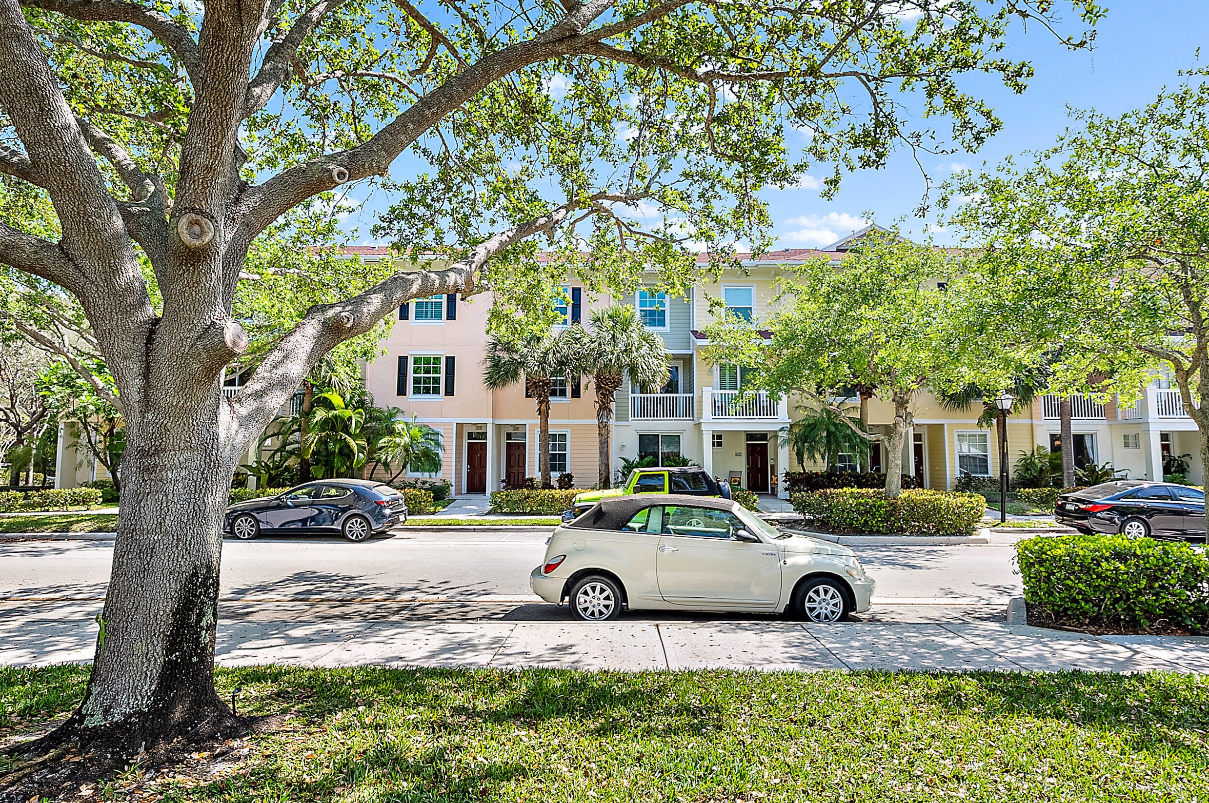 245 Murcia Dr #205, Jupiter, FL 33458