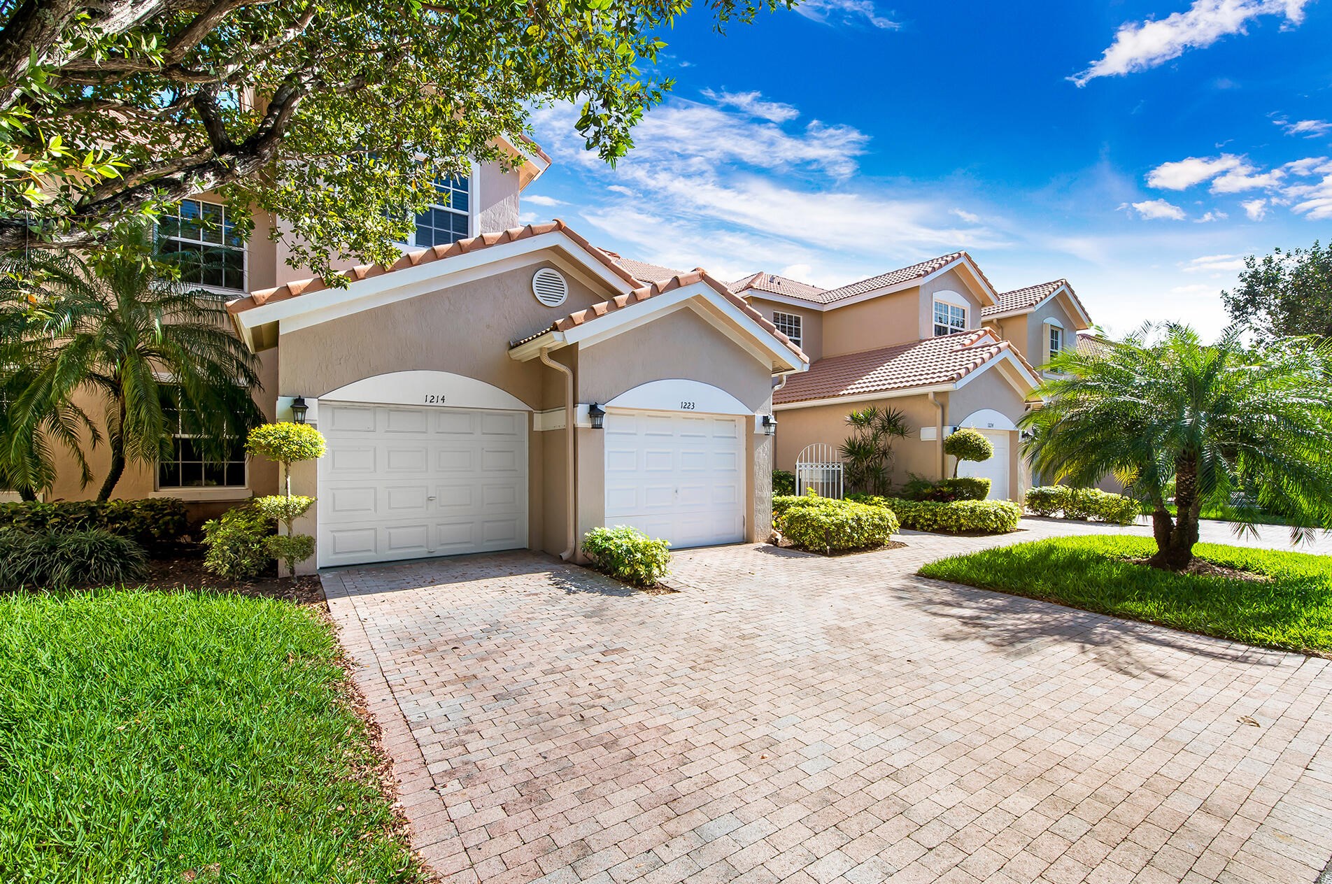 6576 Villa Sonrisa Dr #1214, Boca Raton, FL 33433