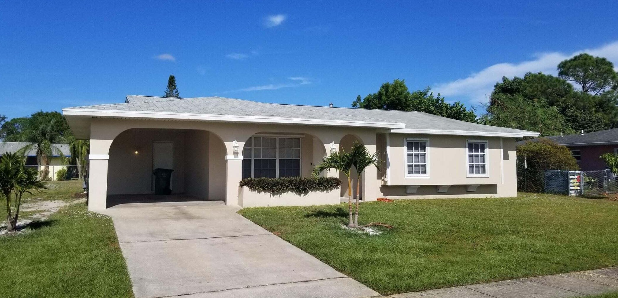 249 Ne Camelot Dr, Fort Pierce, FL 34983