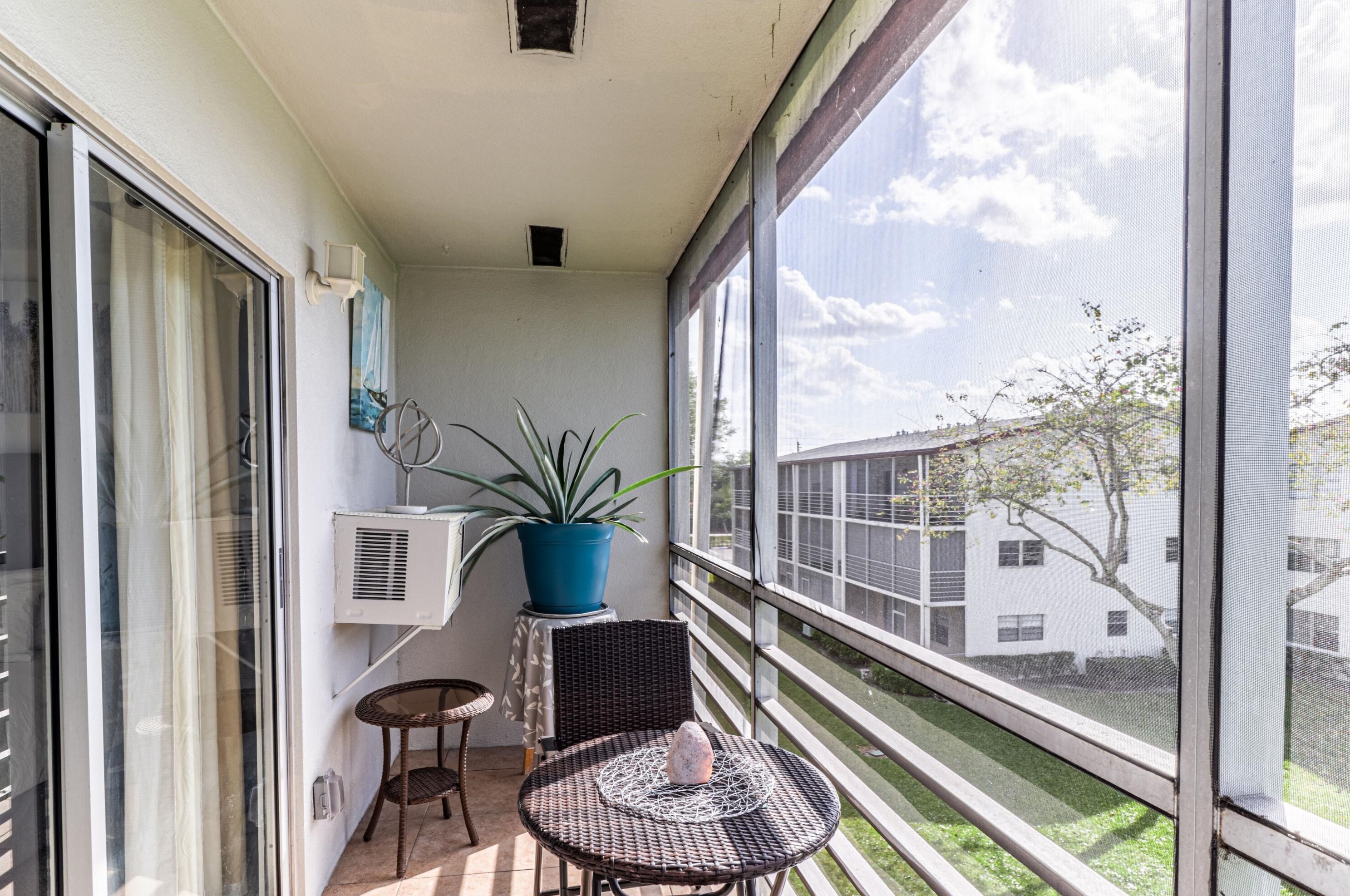 203 Fanshaw, Boca Raton FL  33434-6124 exterior