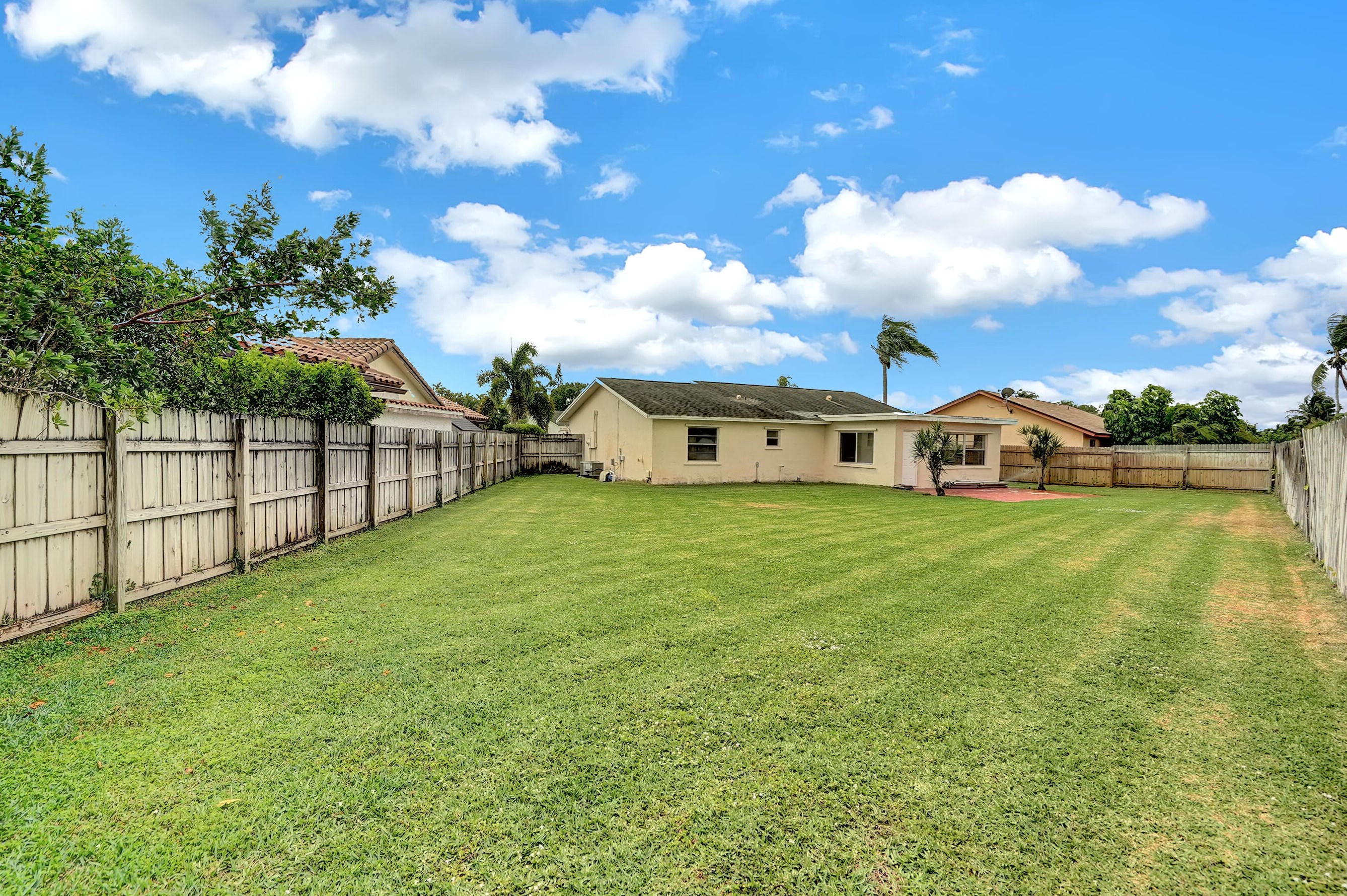 9726 Richmond Cir, Boca Raton FL  33434-2315 exterior