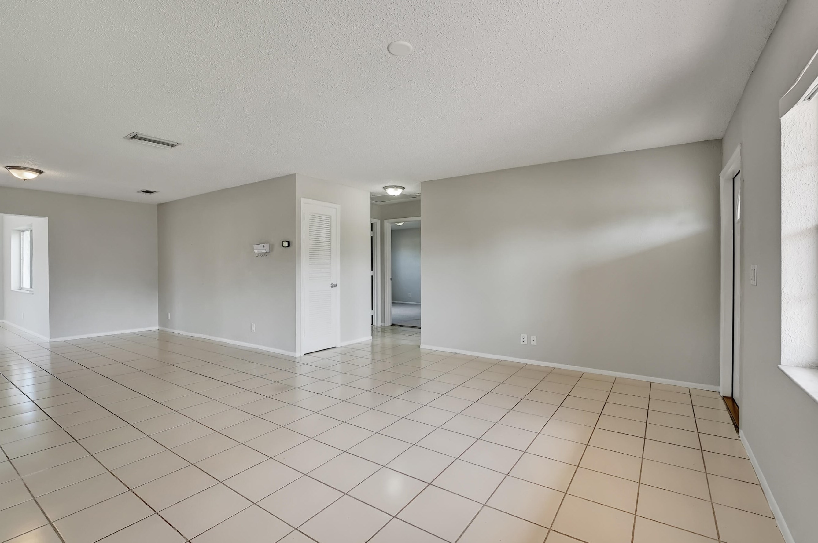 9726 Richmond Cir, Boca Raton FL  33434-2315 exterior