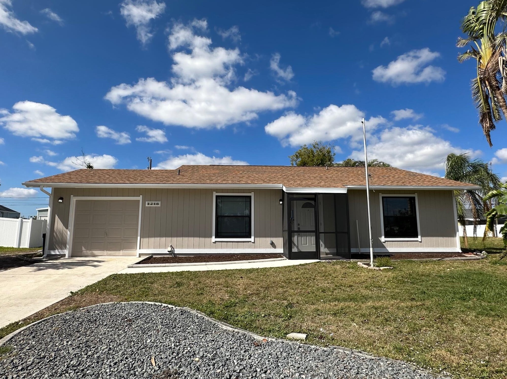 1216 13th Ave, Cape Coral, FL 33909-1520