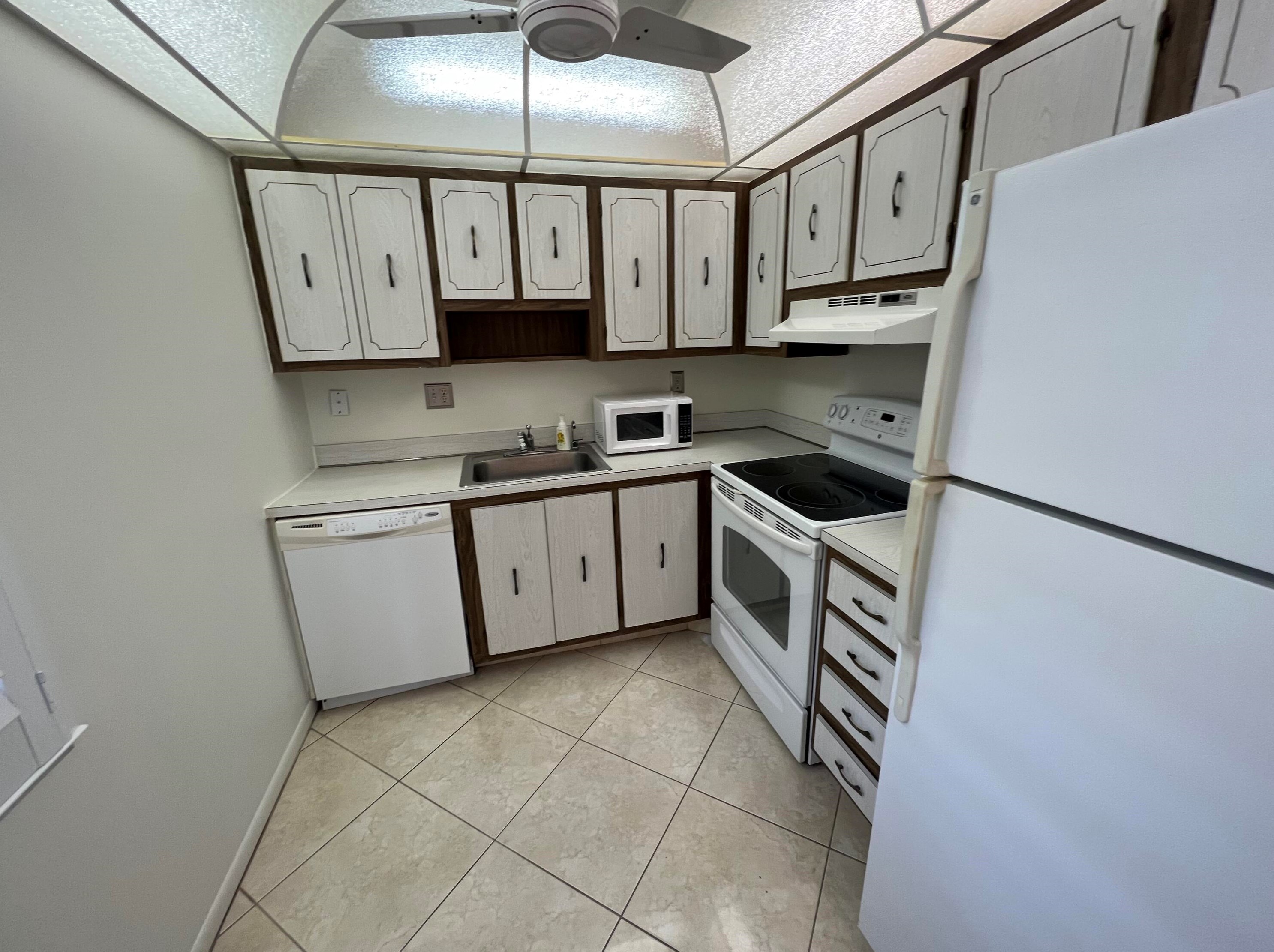 441 Normandy J, Delray Beach, FL 33484