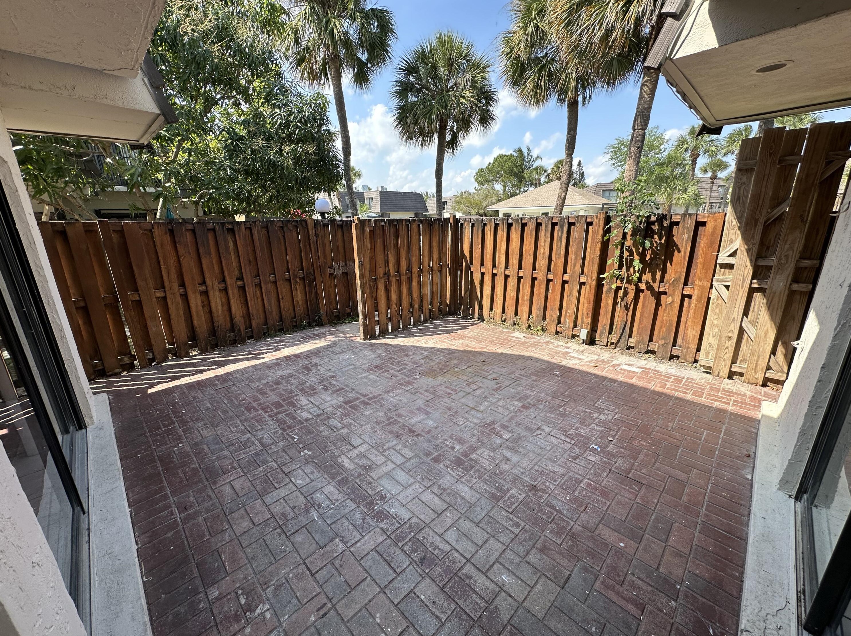 1819 N Congress Ave, West Palm Beach, FL 33401