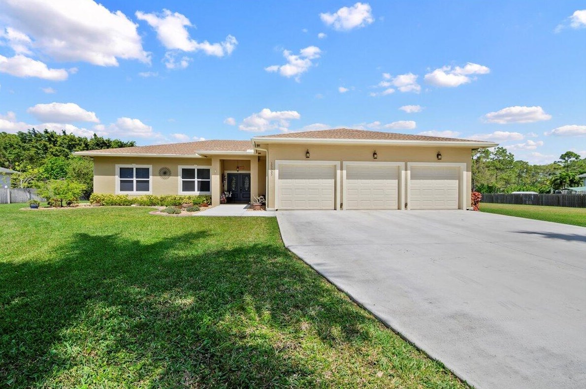 15535 Temple Blvd, Town of Loxahatchee Groves, FL 33470