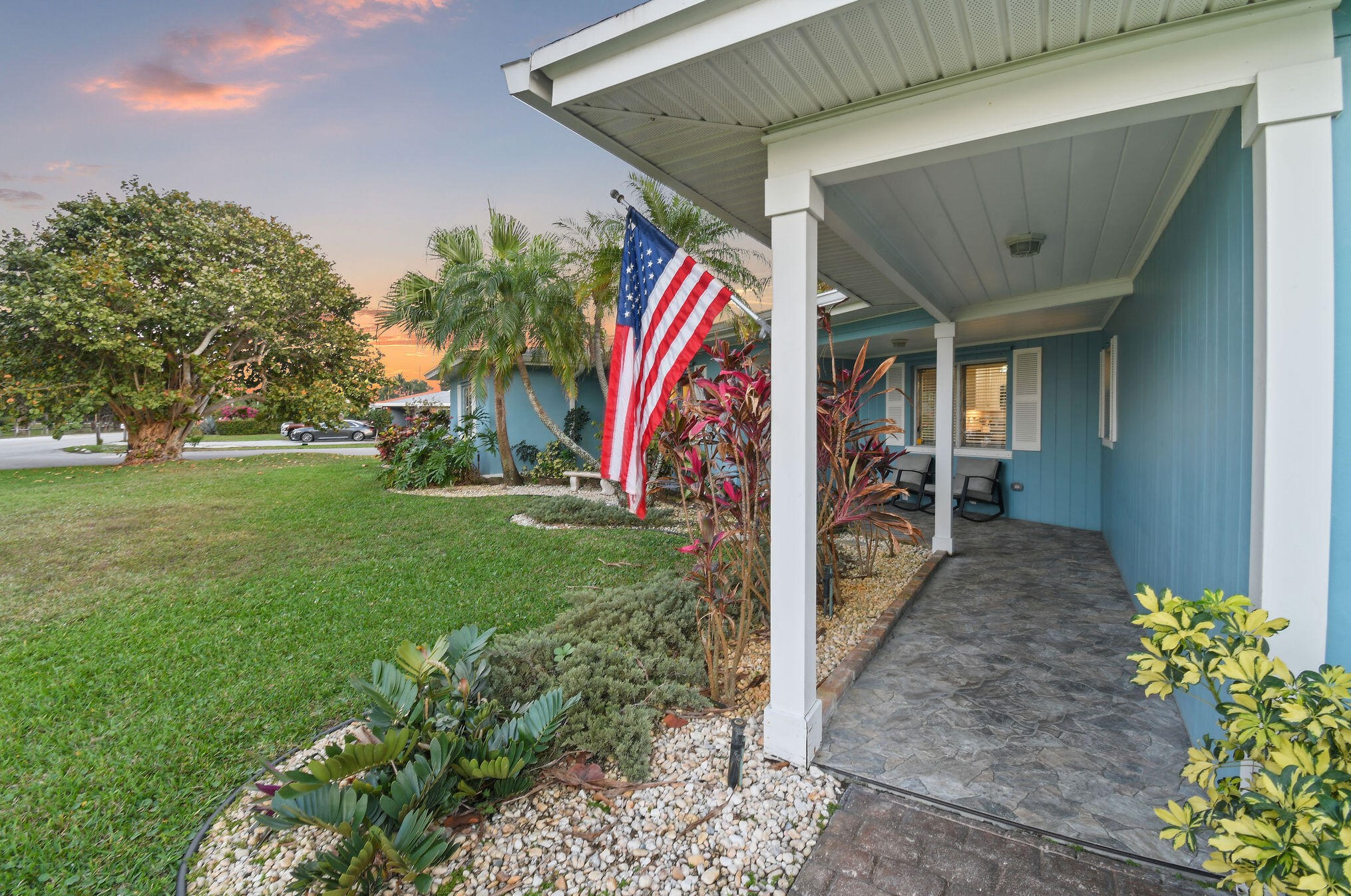 1902 Lake Osborne Dr, Lake Worth, FL 33461