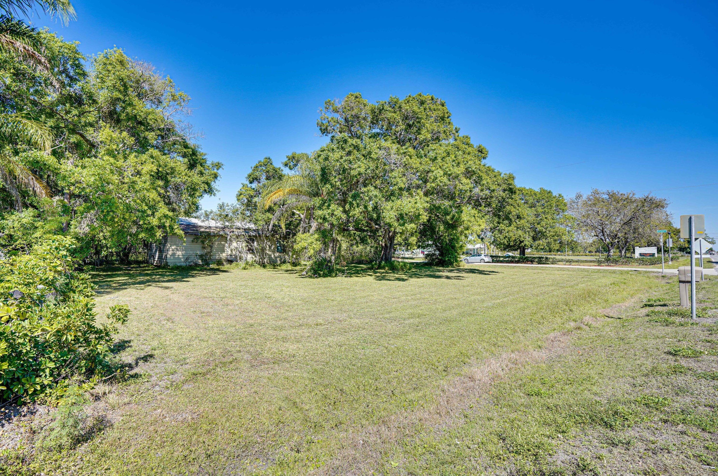 12840 Orange Ave, Fort Pierce, FL 34945