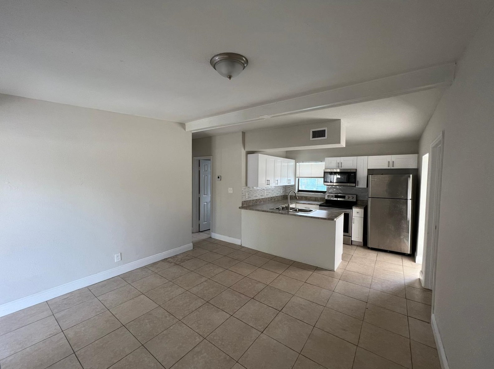 170 Tulip Tree Dr, Lake Worth, FL 33462