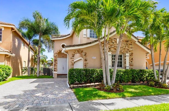 4071 Coontie Ct, Lake Worth, FL 33462-3429
