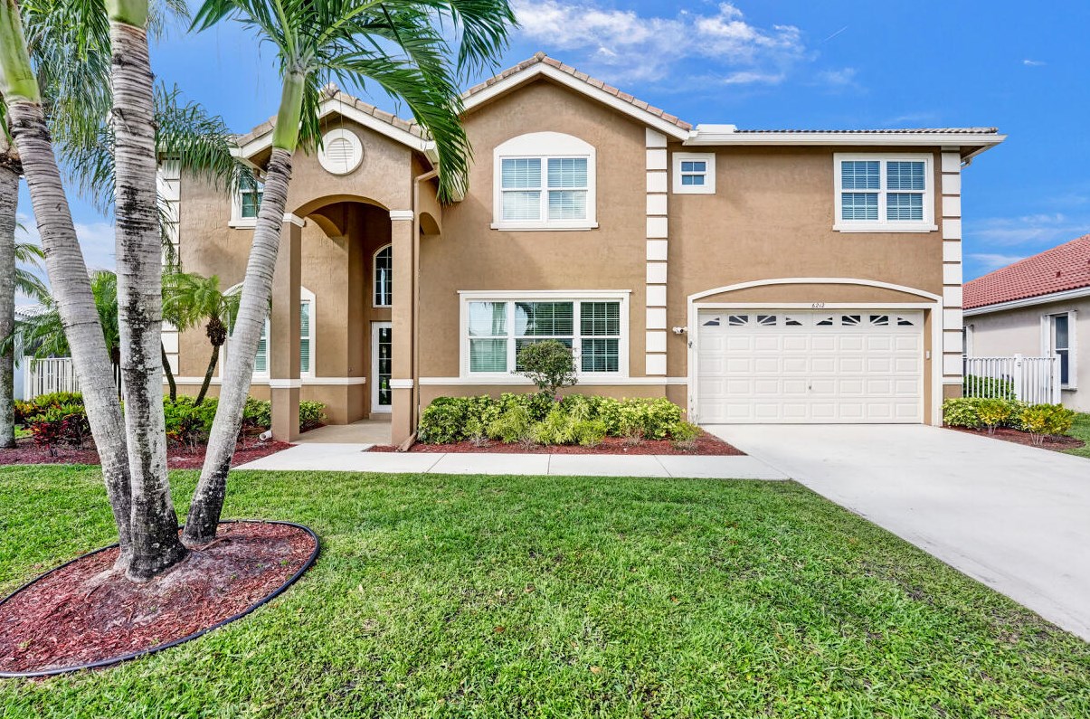 6212 Floridian Cir, Lake Worth, FL 33463-6537