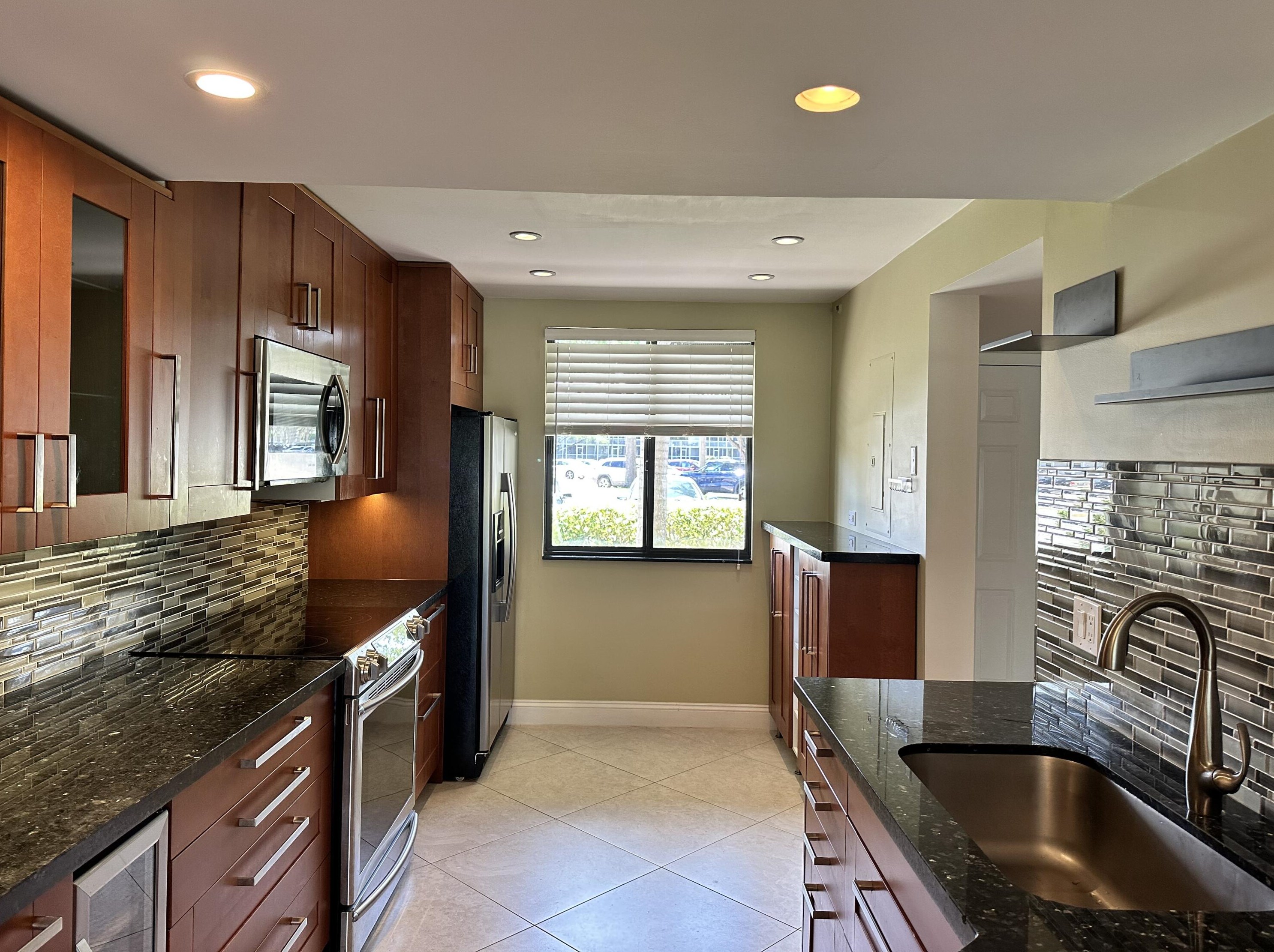 6133 Balboa Cir #101, Boca Raton, FL 33433