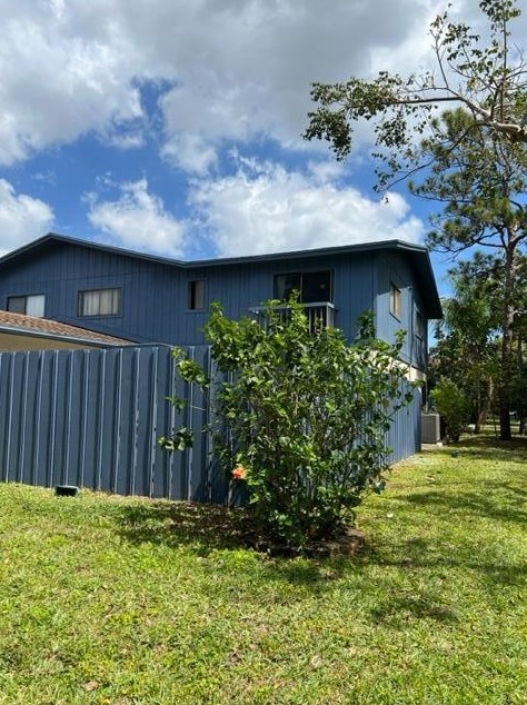 4635 Holly Lake Dr, Lake Worth, FL 33463