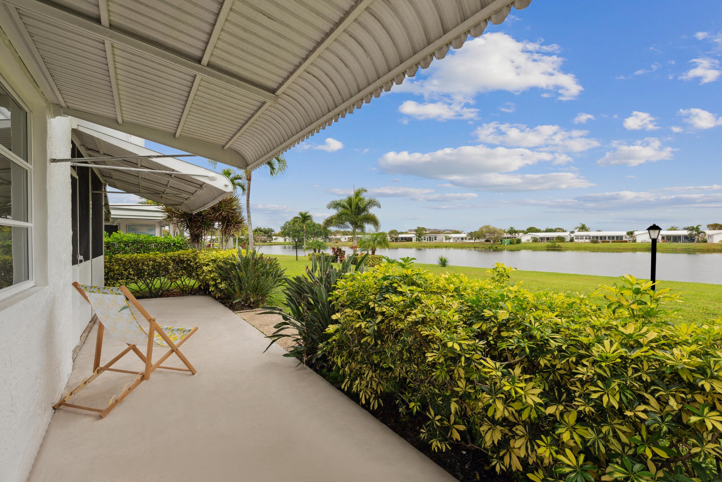 1901 Roma Way, Boynton Beach FL  33426-6503 exterior