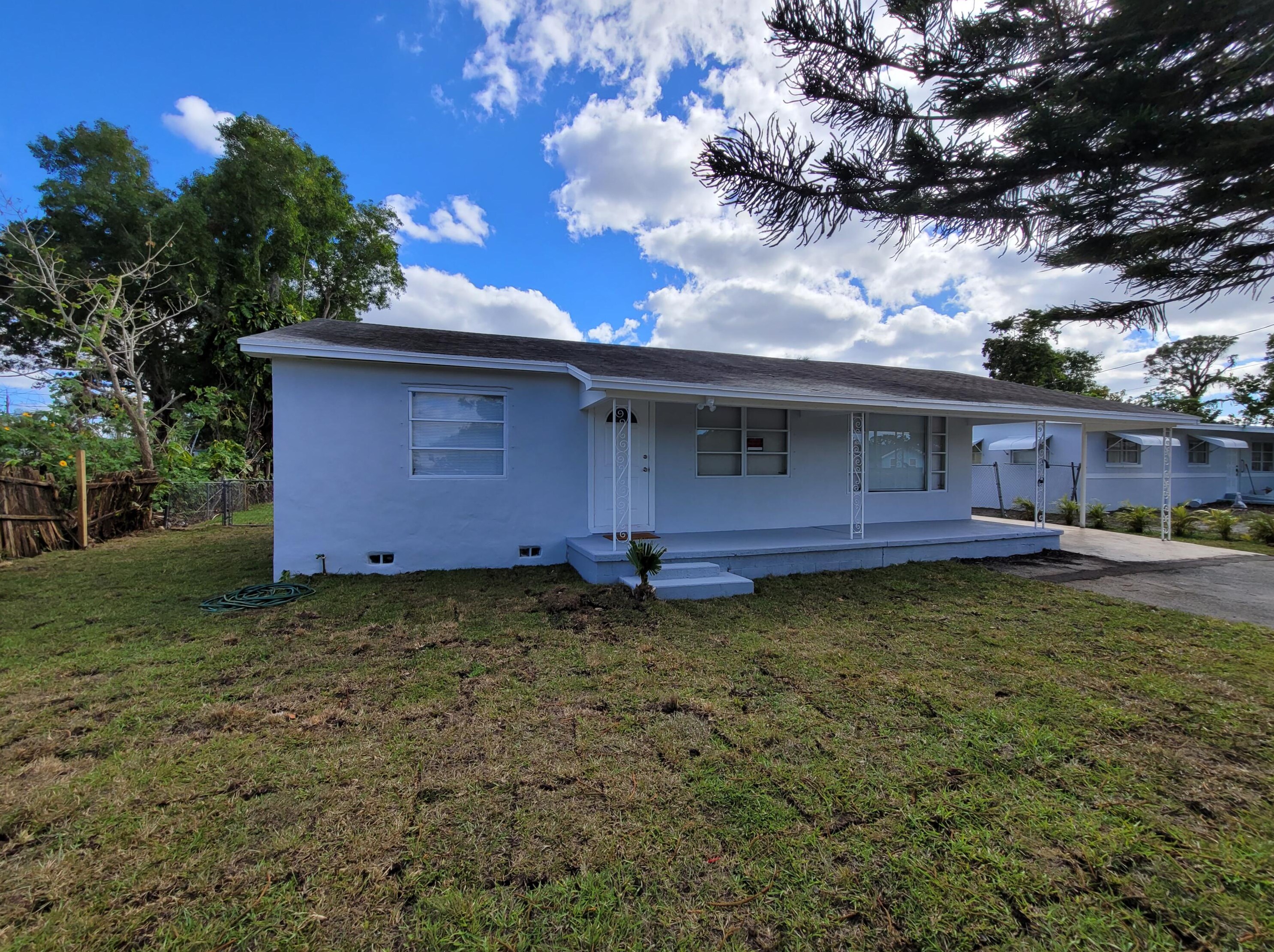 4625 Selberg Ln, Lake Worth, FL 33461-4361