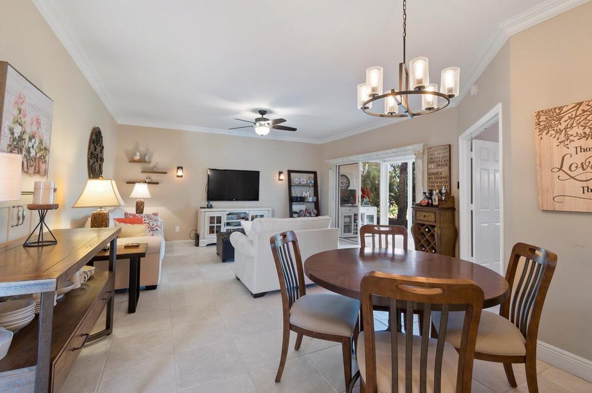 2905 Fairway Dr, Jupiter, FL 33477