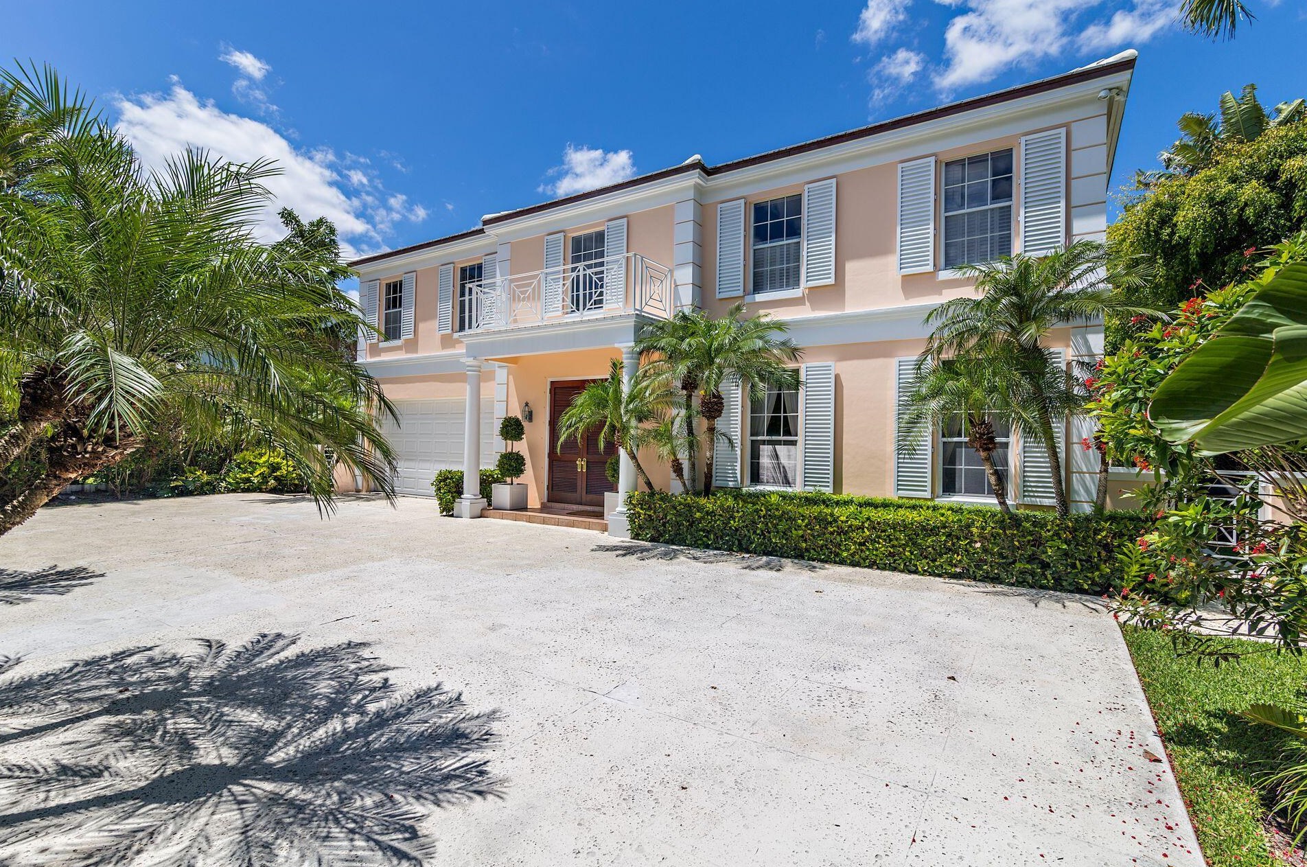 30 Middle Rd, Palm Beach, FL 33480