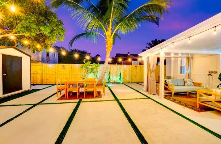 2523 Mckinley St, Hollywood FL  33020-3019 exterior