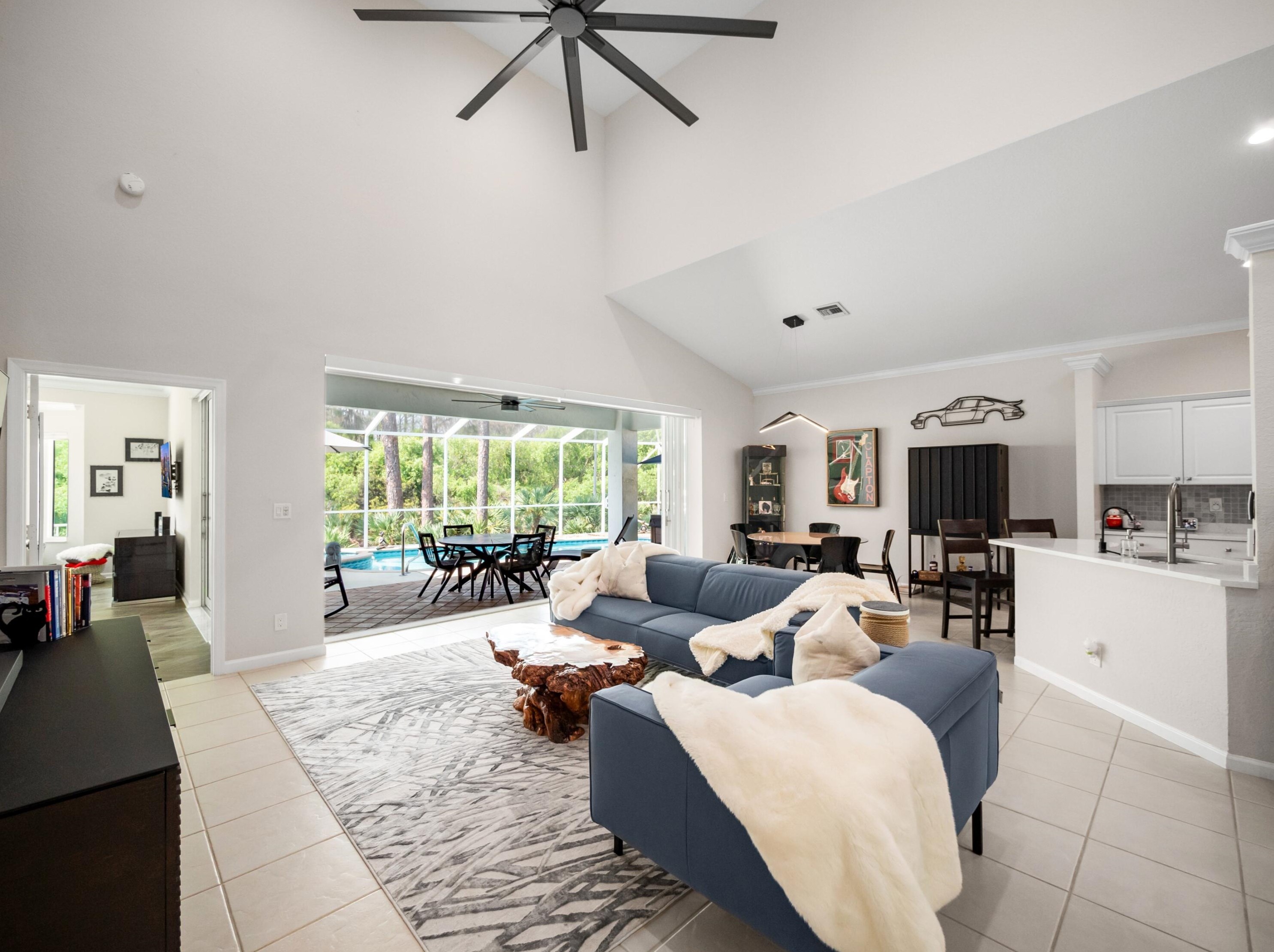 8085 Morningwood Pl, Hobe Sound FL  33455-7921 exterior