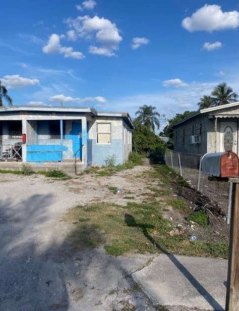 250 Nw 12th Ave #1, South Bay, FL 33493