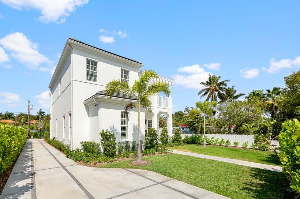 713 N Lake Ave, Delray Beach, FL 33483