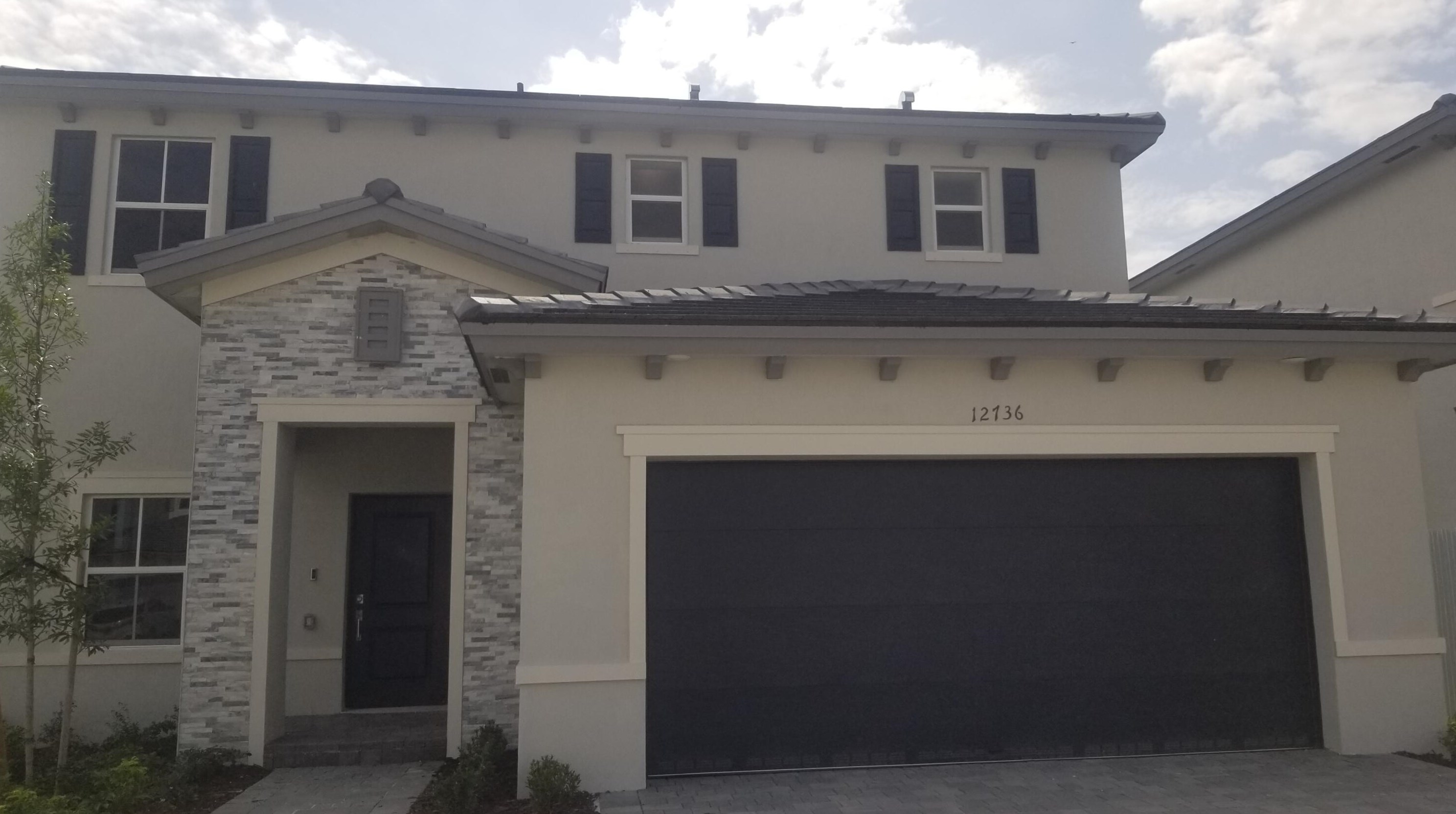 12736 Sw 211 St, Miami, FL 33177