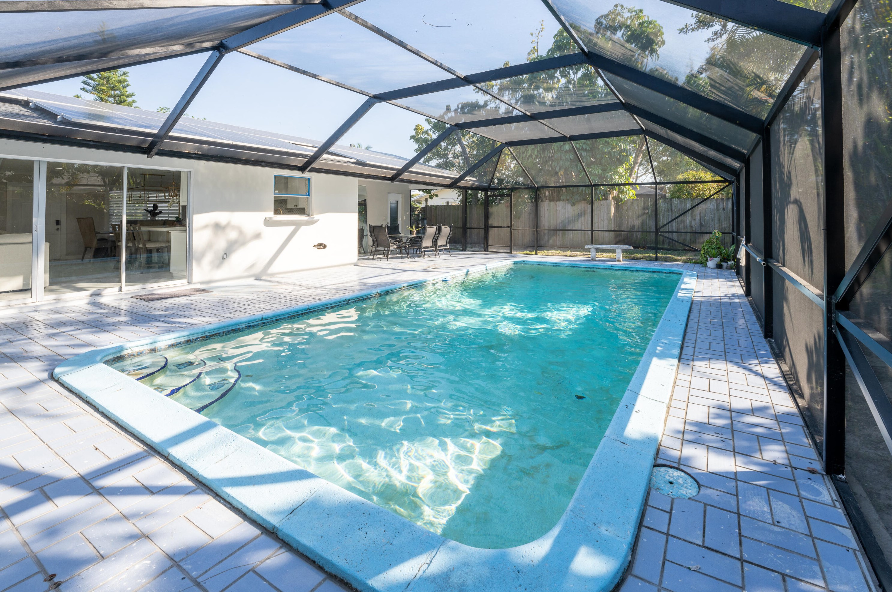 1283 Wynnewood Dr, West Palm Beach FL  33417-5660 exterior