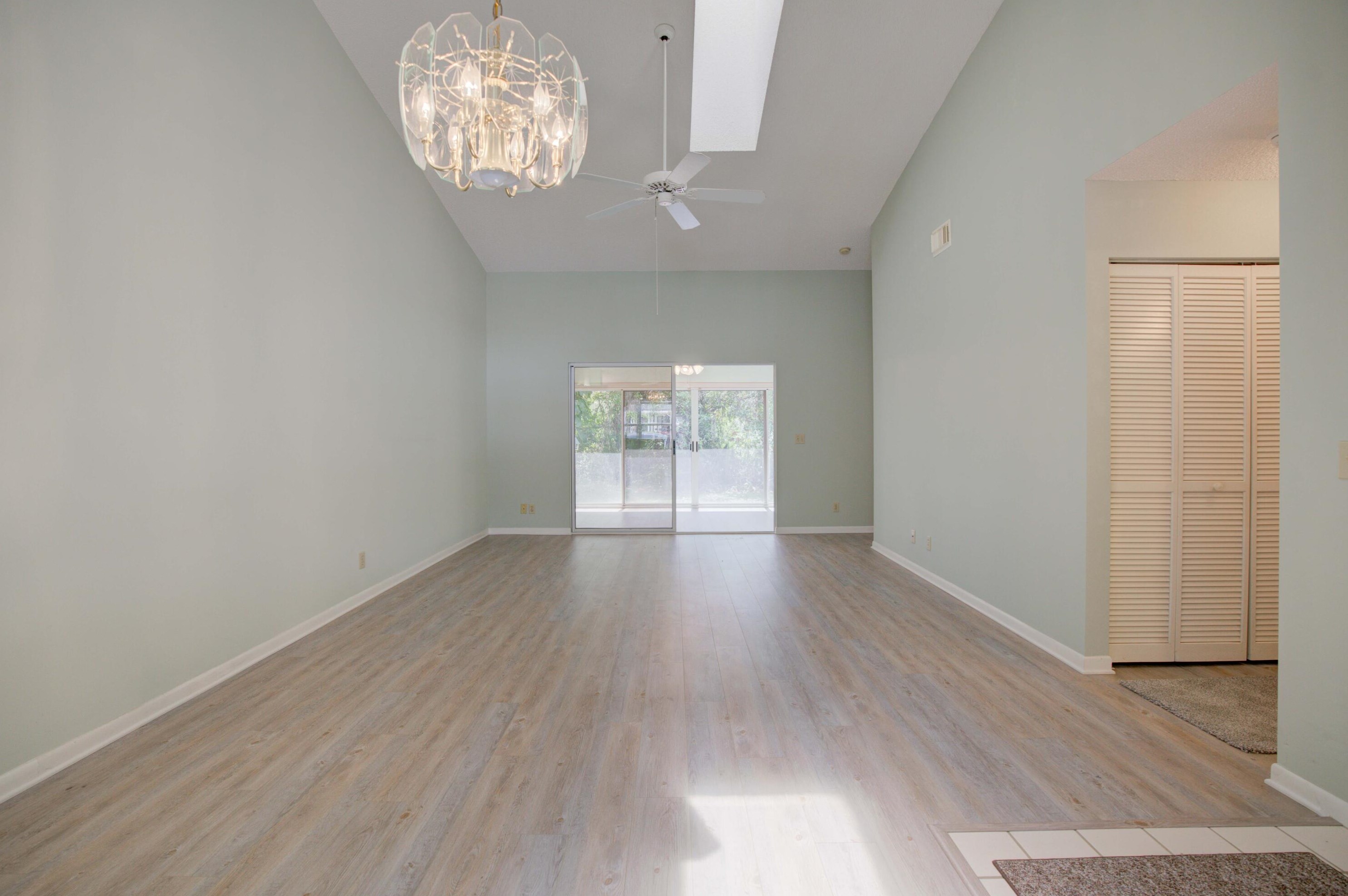 10814 Sea Pines Cir, Hobe Sound FL  33455-6401 exterior