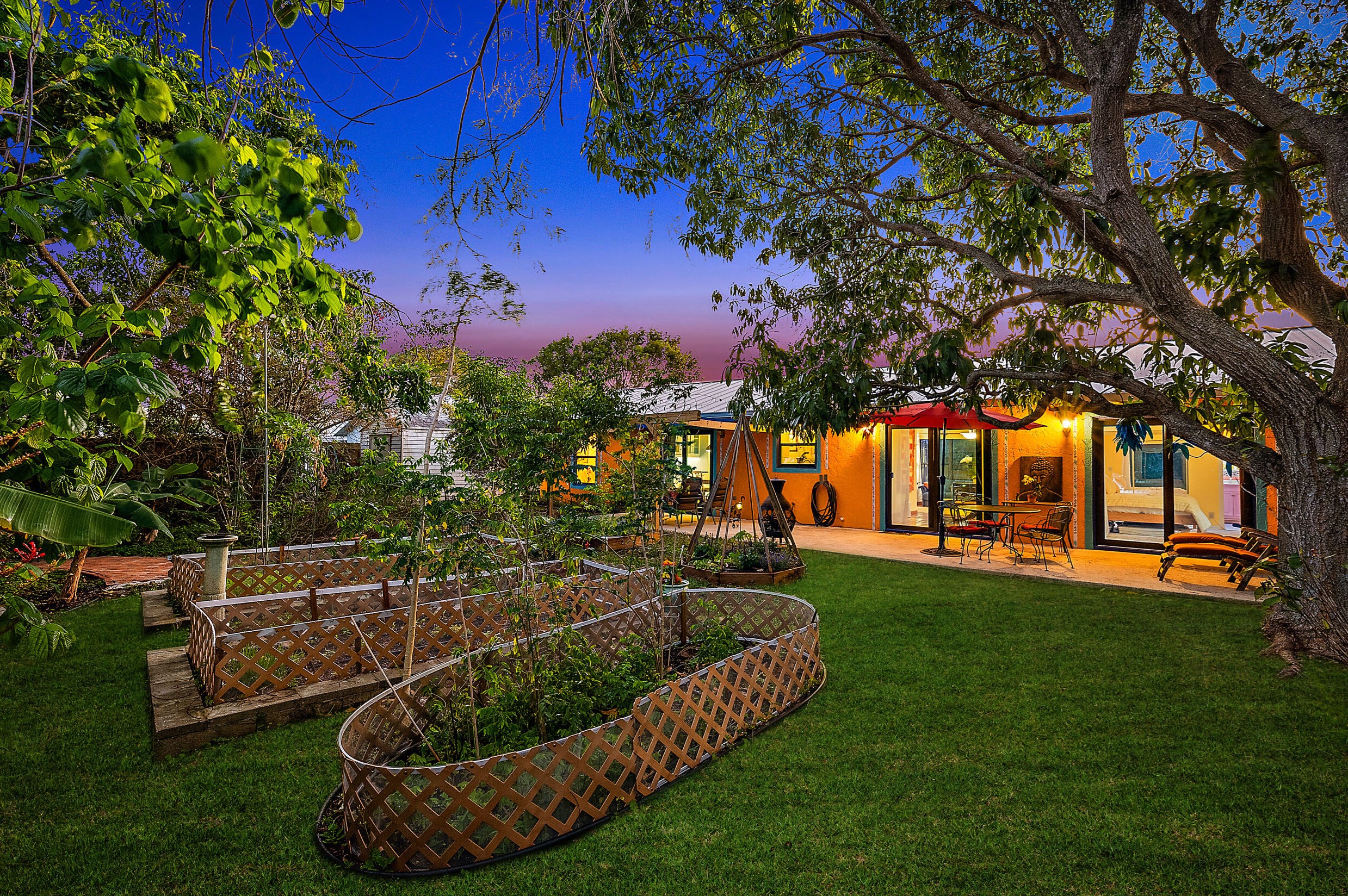 154 Chapel Ln, Jupiter, FL 33469-2194