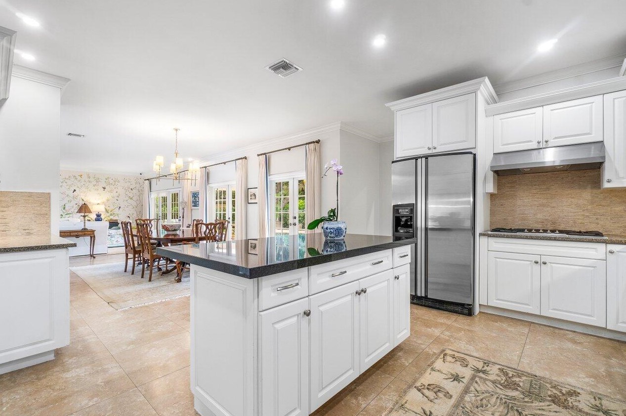 992 Atlantic Dr, Lake Worth FL  33462-4763 exterior