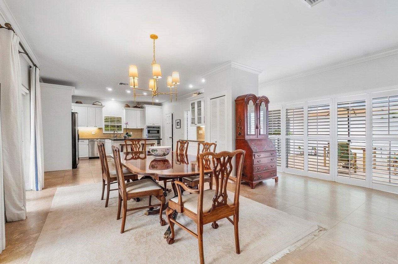 992 Atlantic Dr, Lake Worth FL  33462-4763 exterior