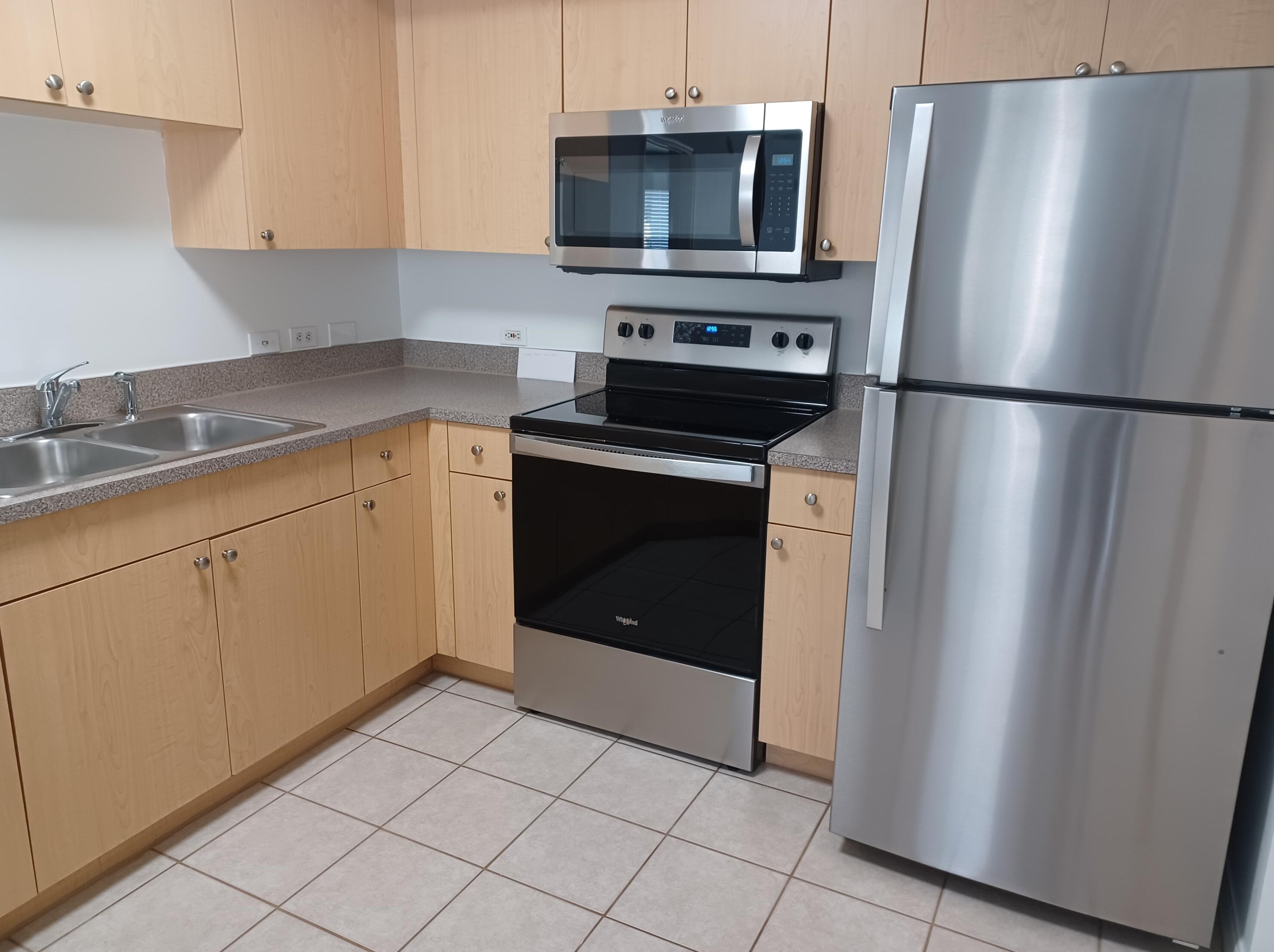 215 Villa Cir, Boynton Beach, FL 33435