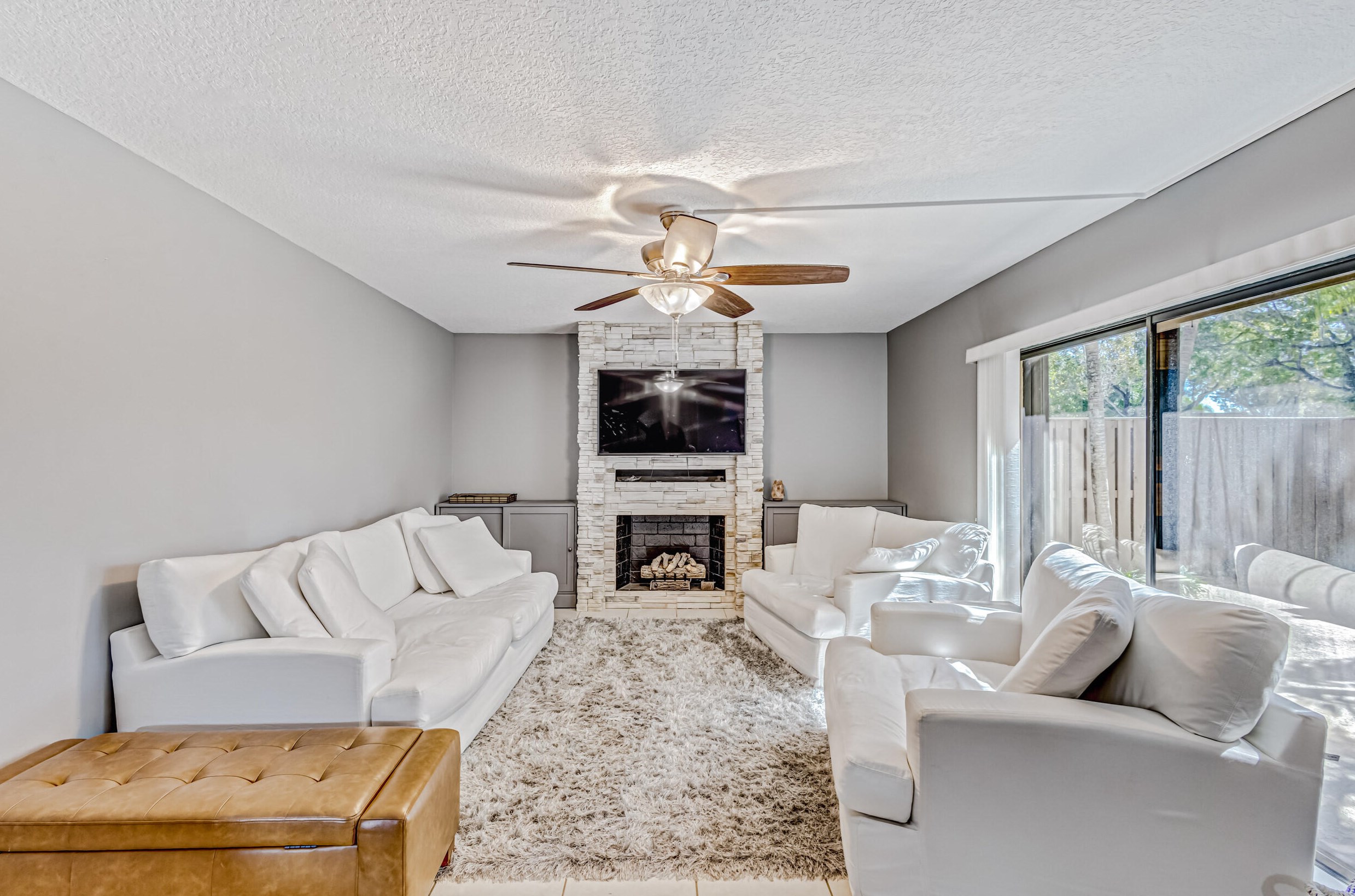 423 4th Ct, West Palm Beach, FL 33410