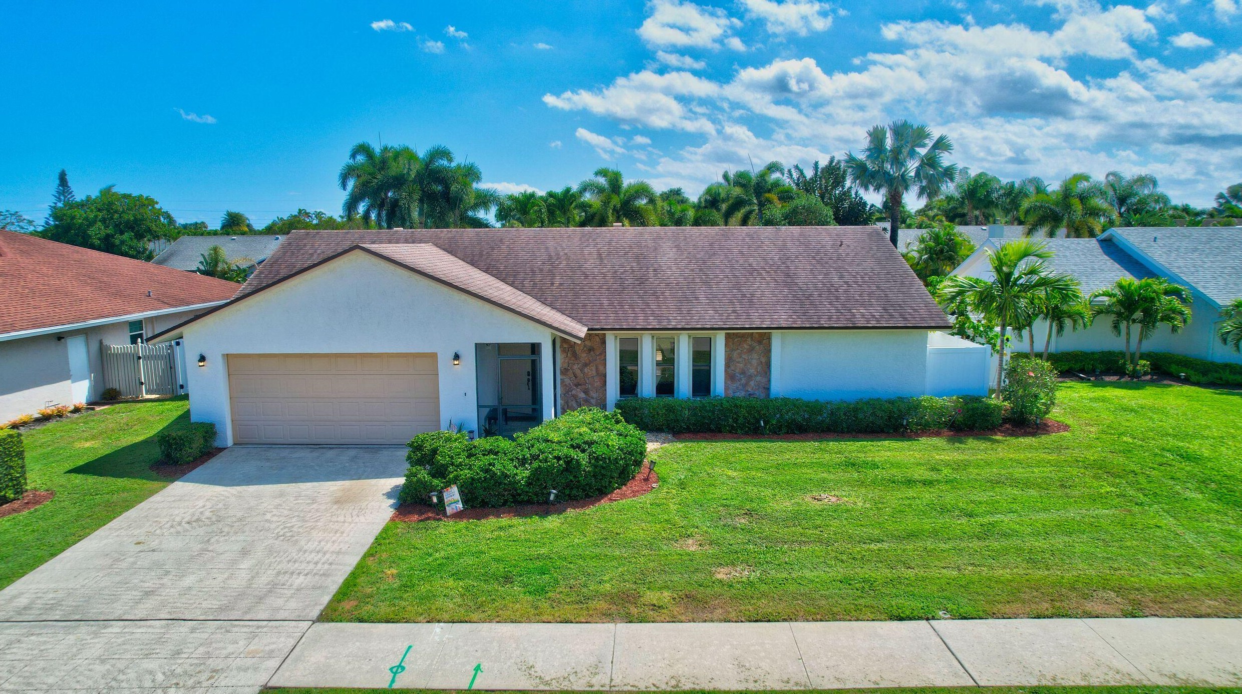 4192 Woods End Rd, Boca Raton, FL 33487-2253