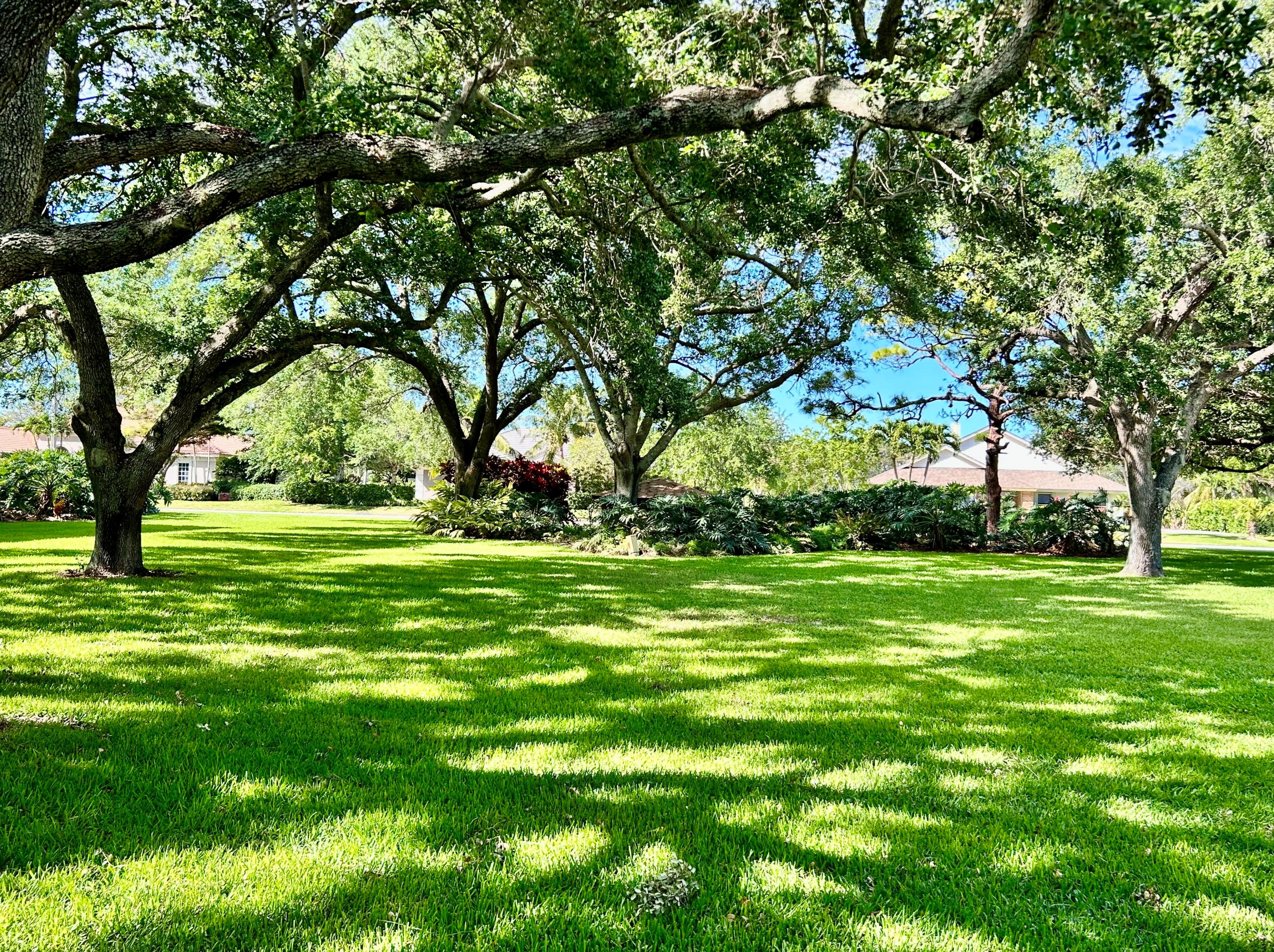 22 Turtle Creek Dr, Jupiter FL  33469-5518 exterior