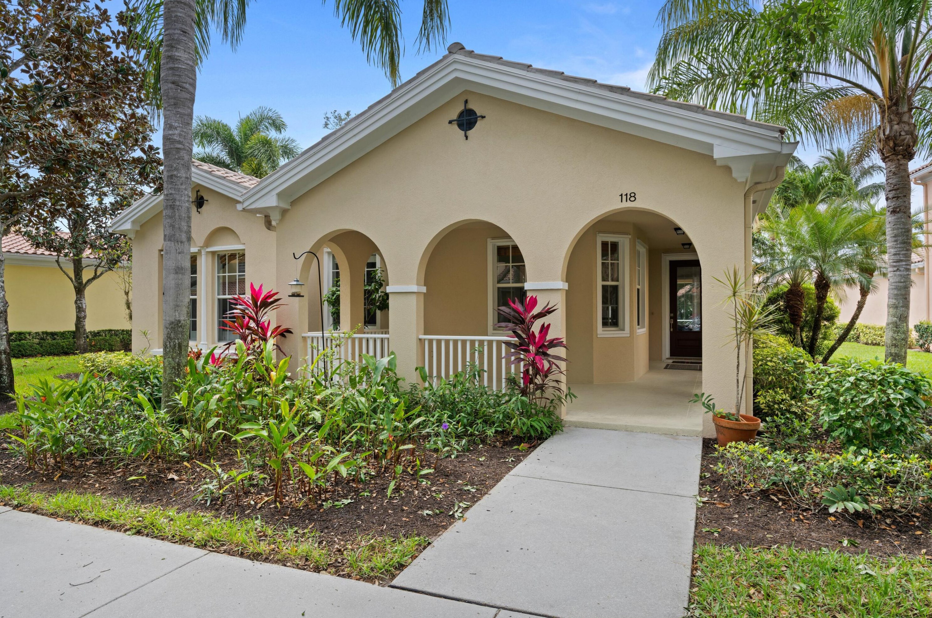118 Florence Dr, Jupiter, FL 33458-8713