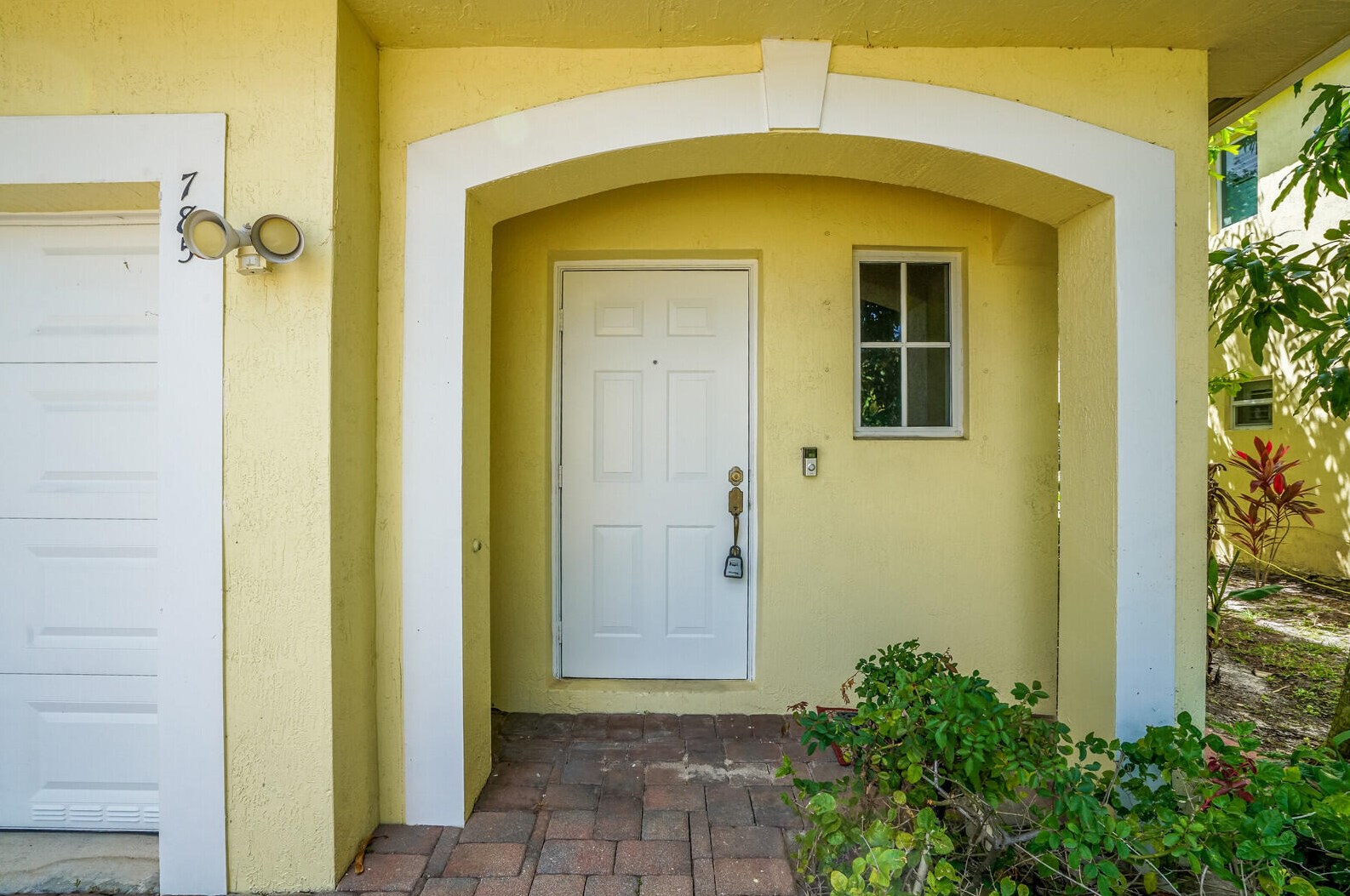 785 Imperial Lake Rd, West Palm Beach, FL 33413